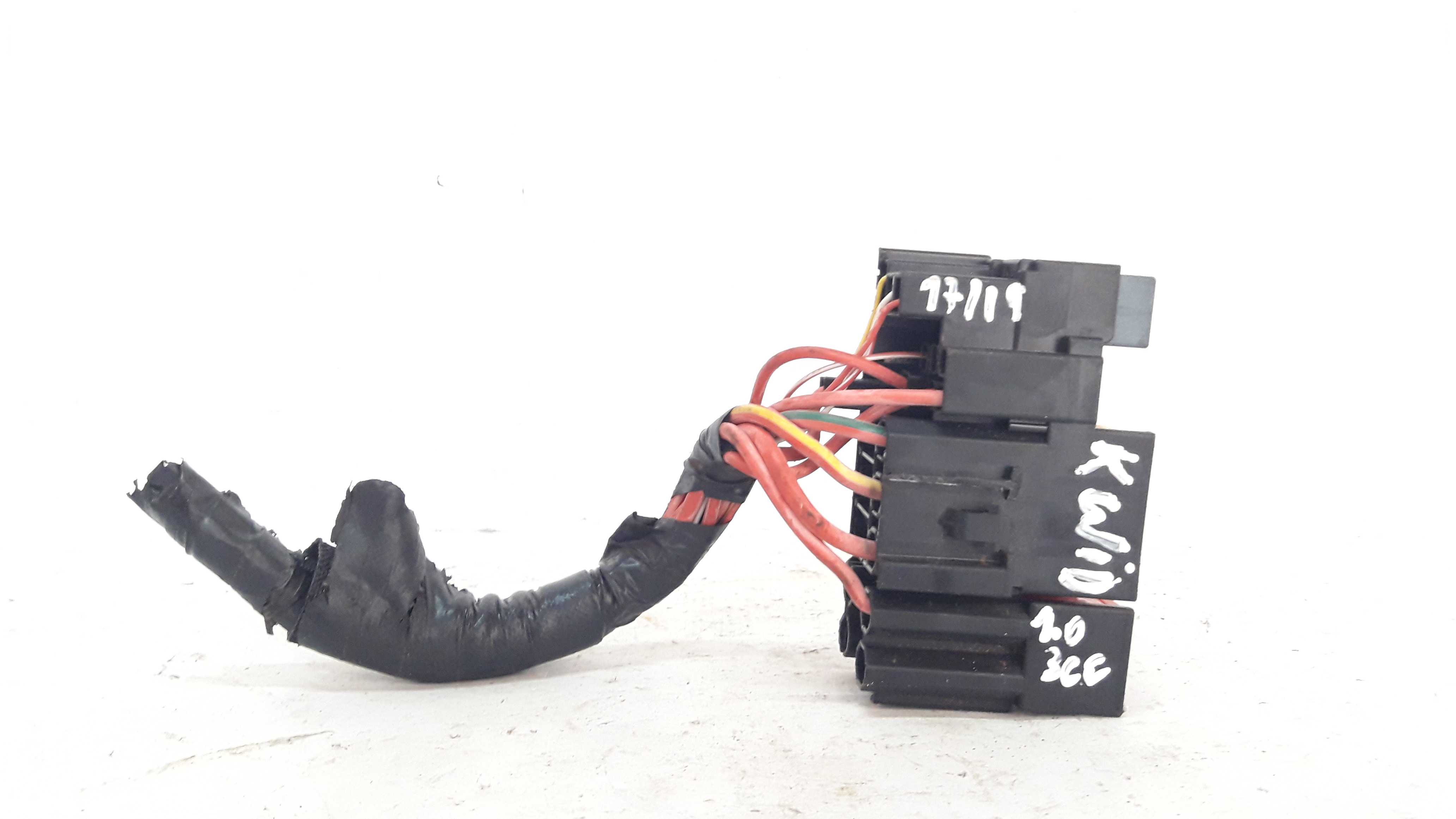 Caixa Fusiveis Kwid 1.0 3cc 17 A 19 1801628 28176 2