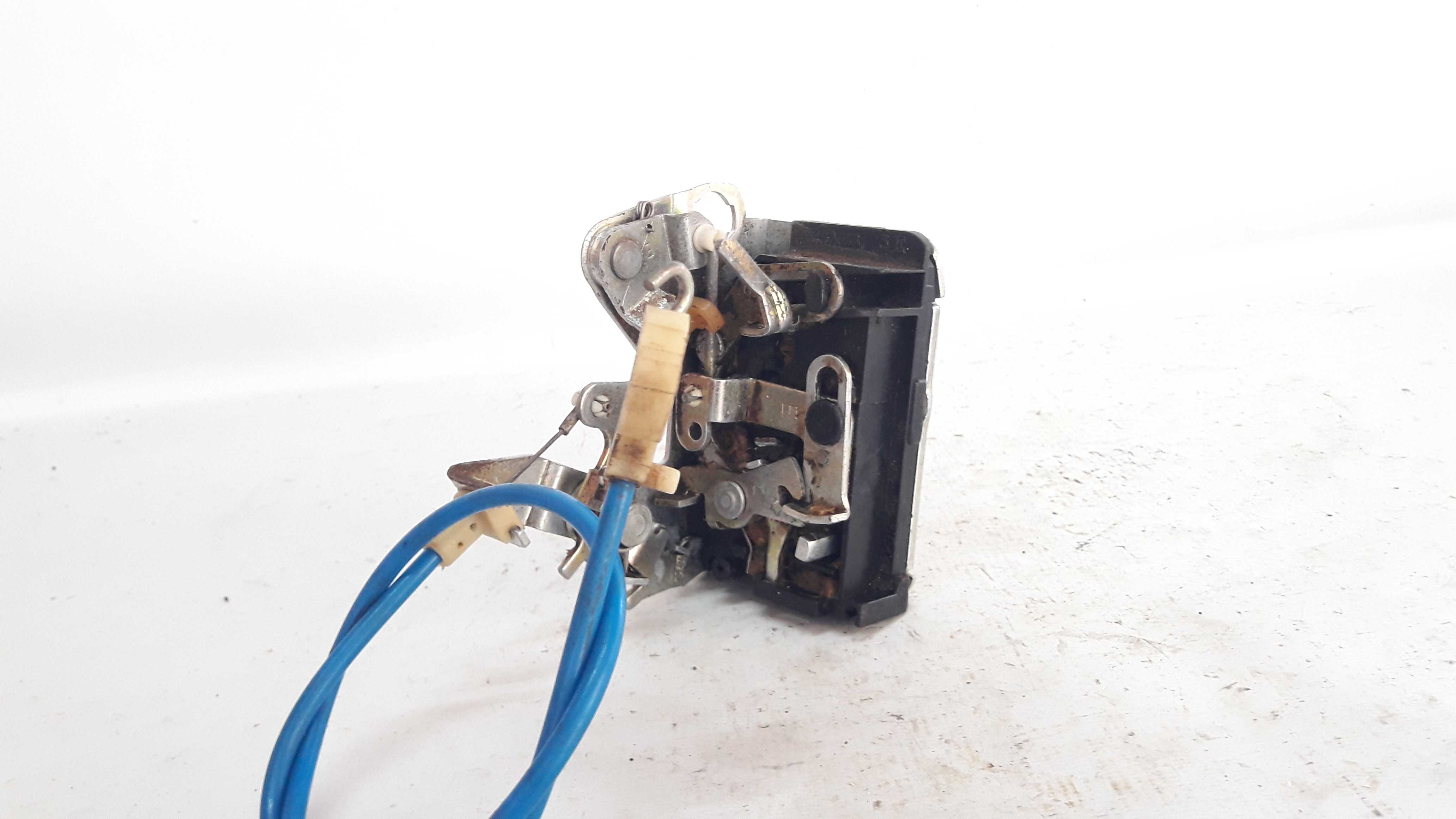 Fechadura Traseira Esquerda Fox 03 A 10 3
