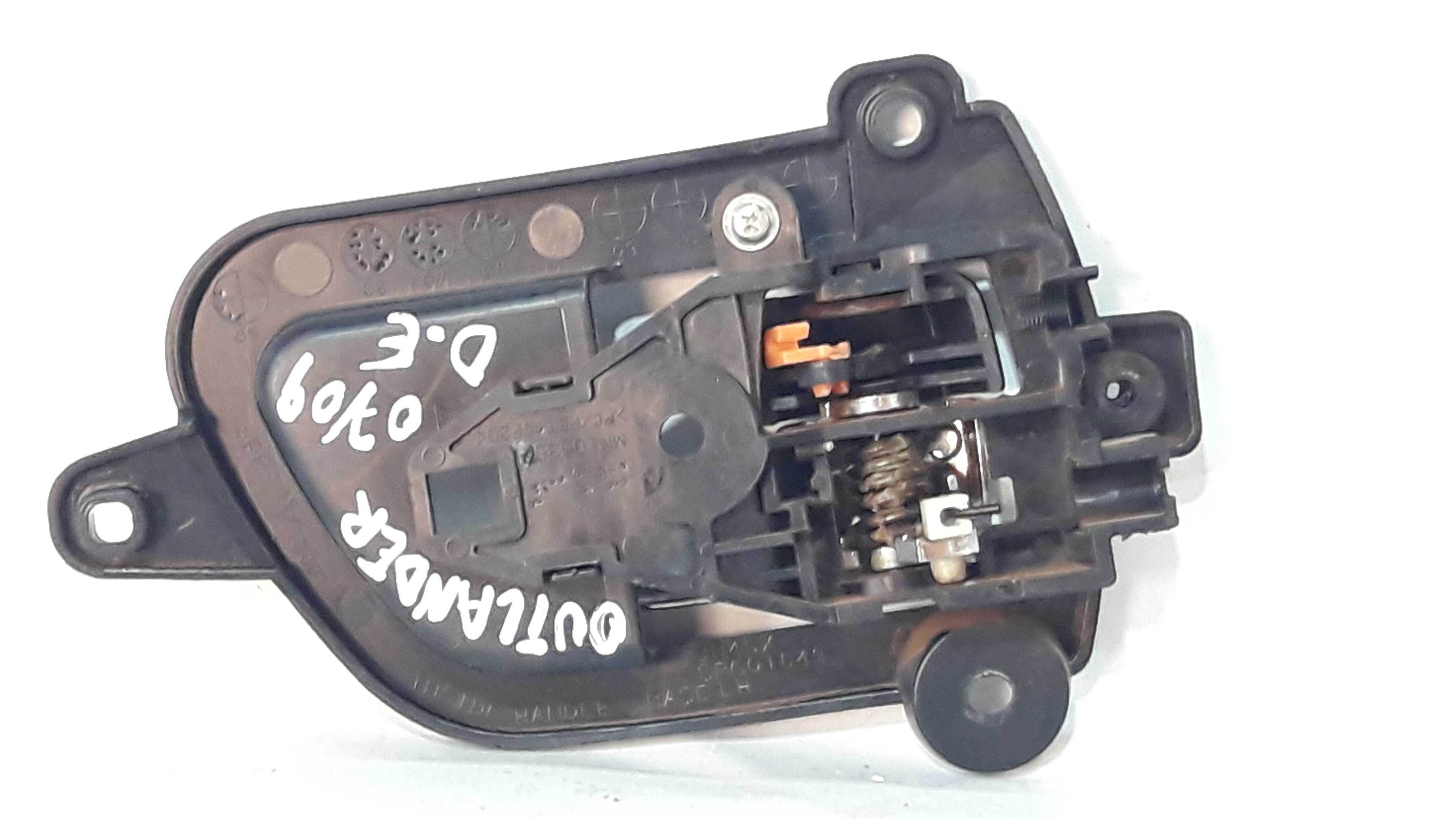 Maçaneta Interna Dianteira Esquerda Outlander 07/9 Spc01649 – Cromada – Dianteira 2