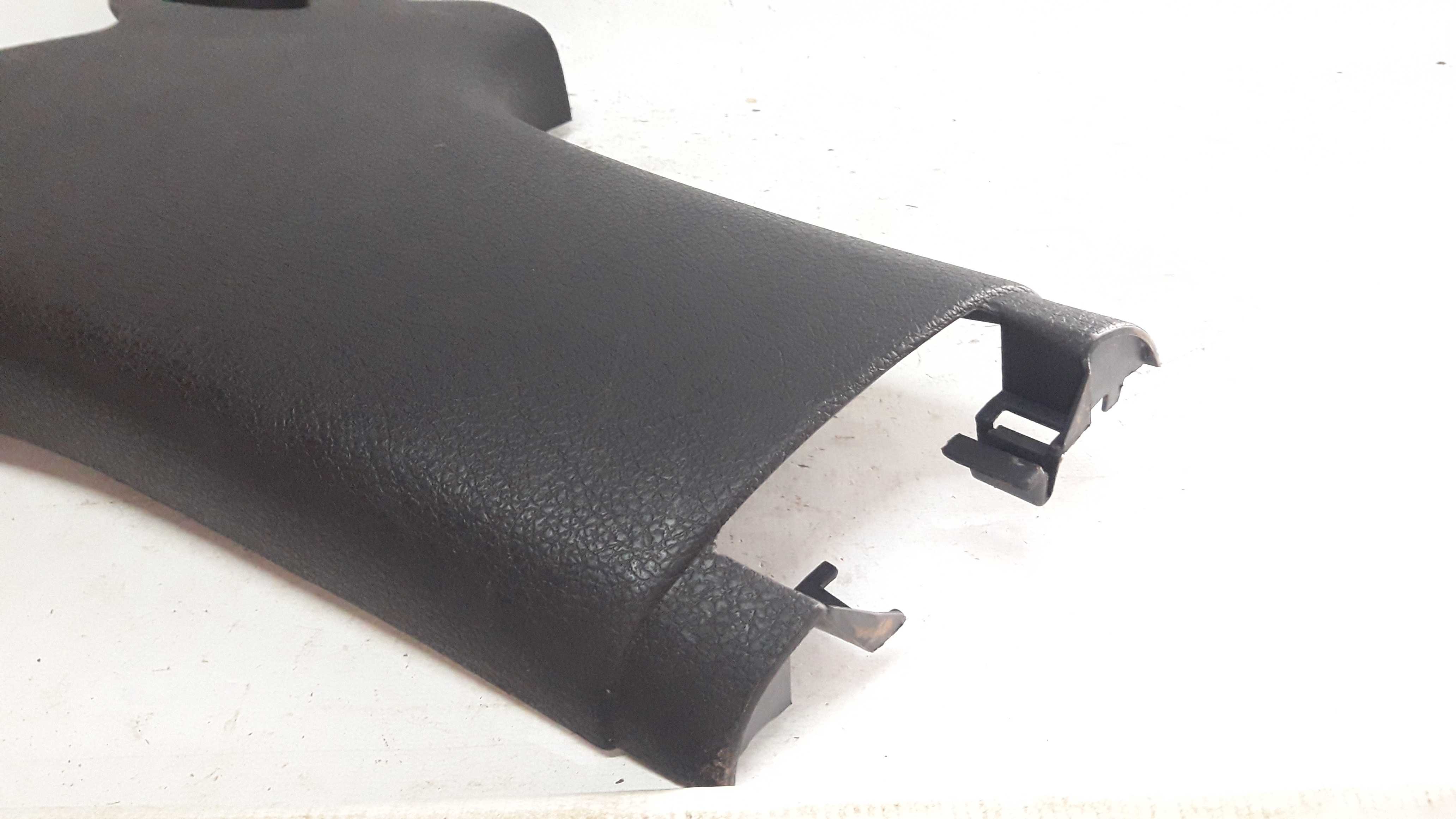 Moldura Inferior Esquerda Coluna Central Peugeot 206 99 A 10 6