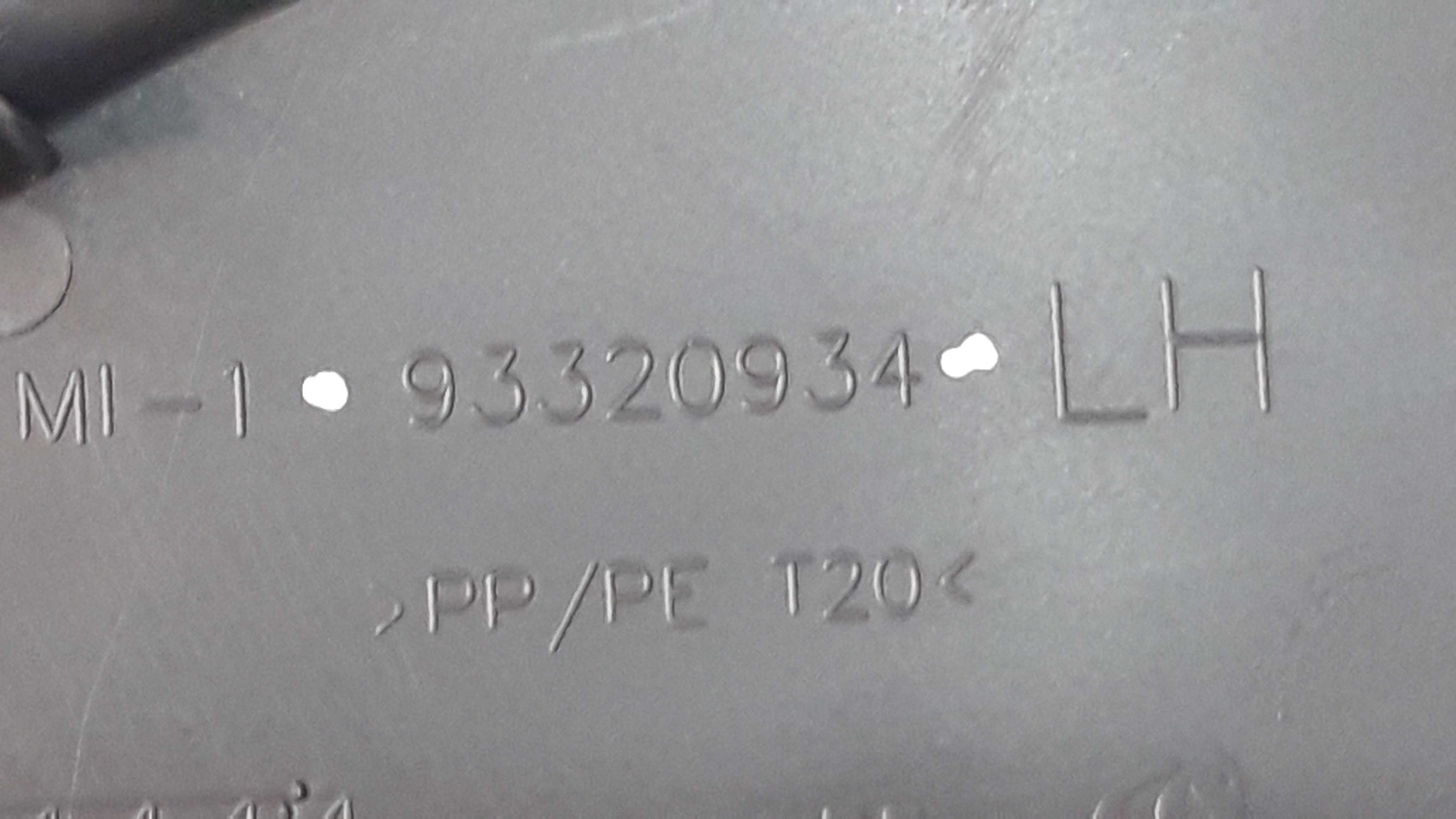 Moldura Inferior Esquerdo Banco Traseiro Meriva 2/12 22371 4