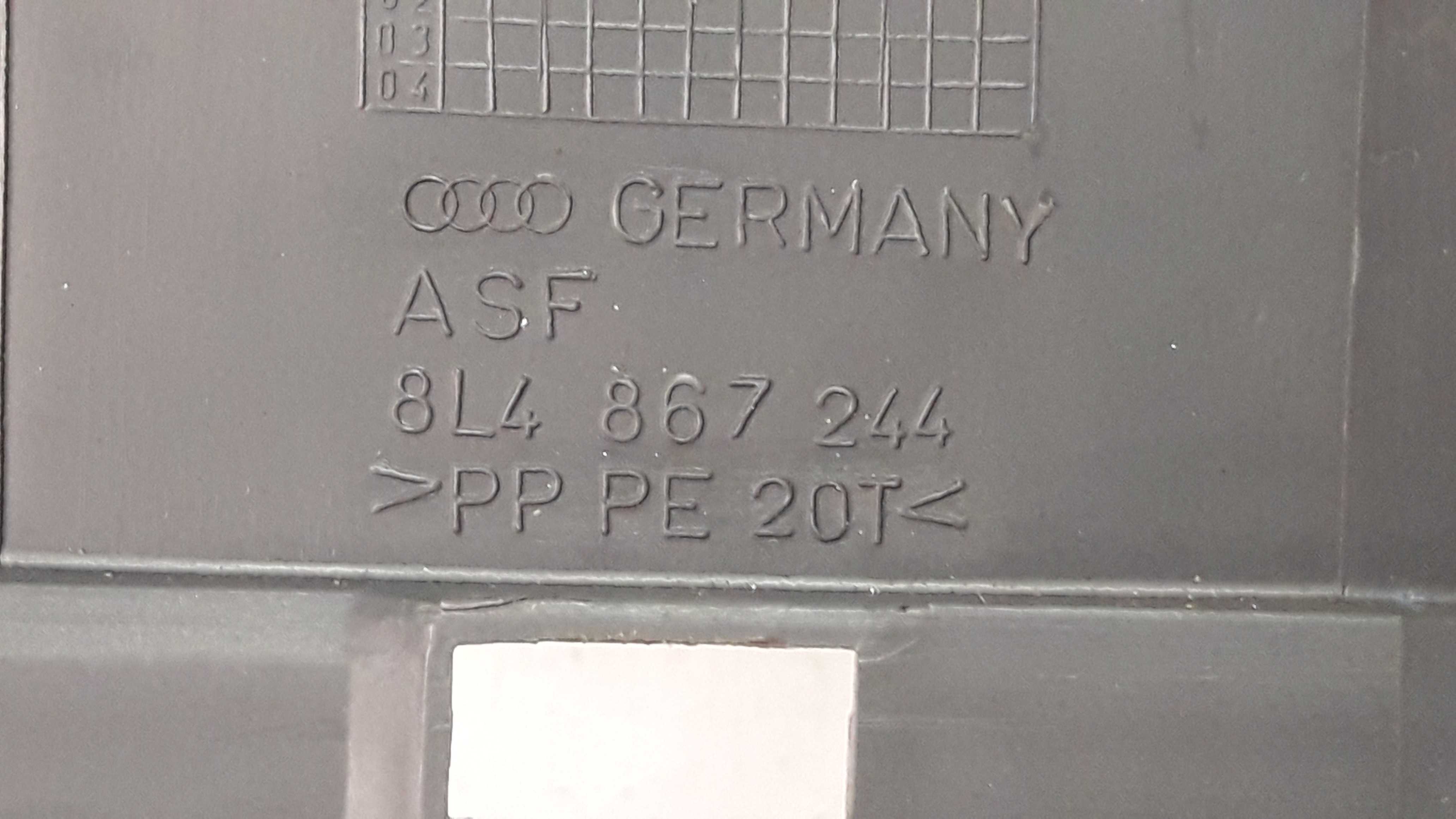 Moldura Direita Coluna Central Audi A3b99/6 8l4867244 24876 6