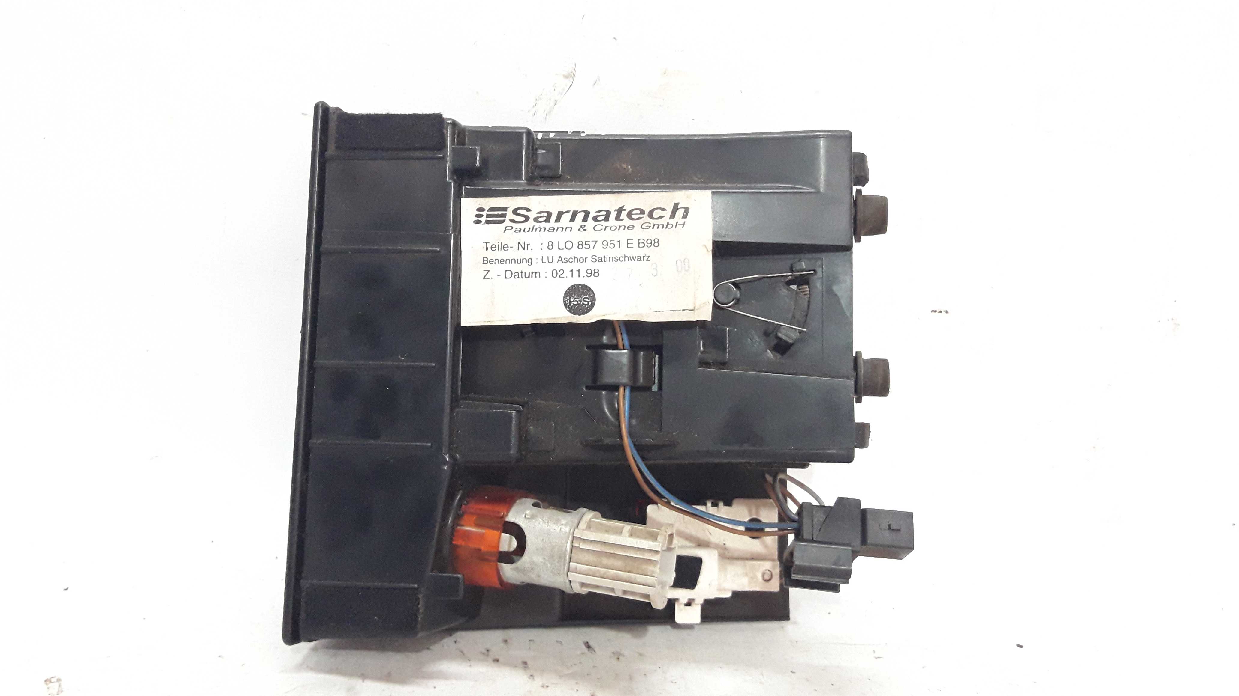 Cinzeiro E Acendedor Audi A3 99 A 06 8l0857951 C Detalhe 7