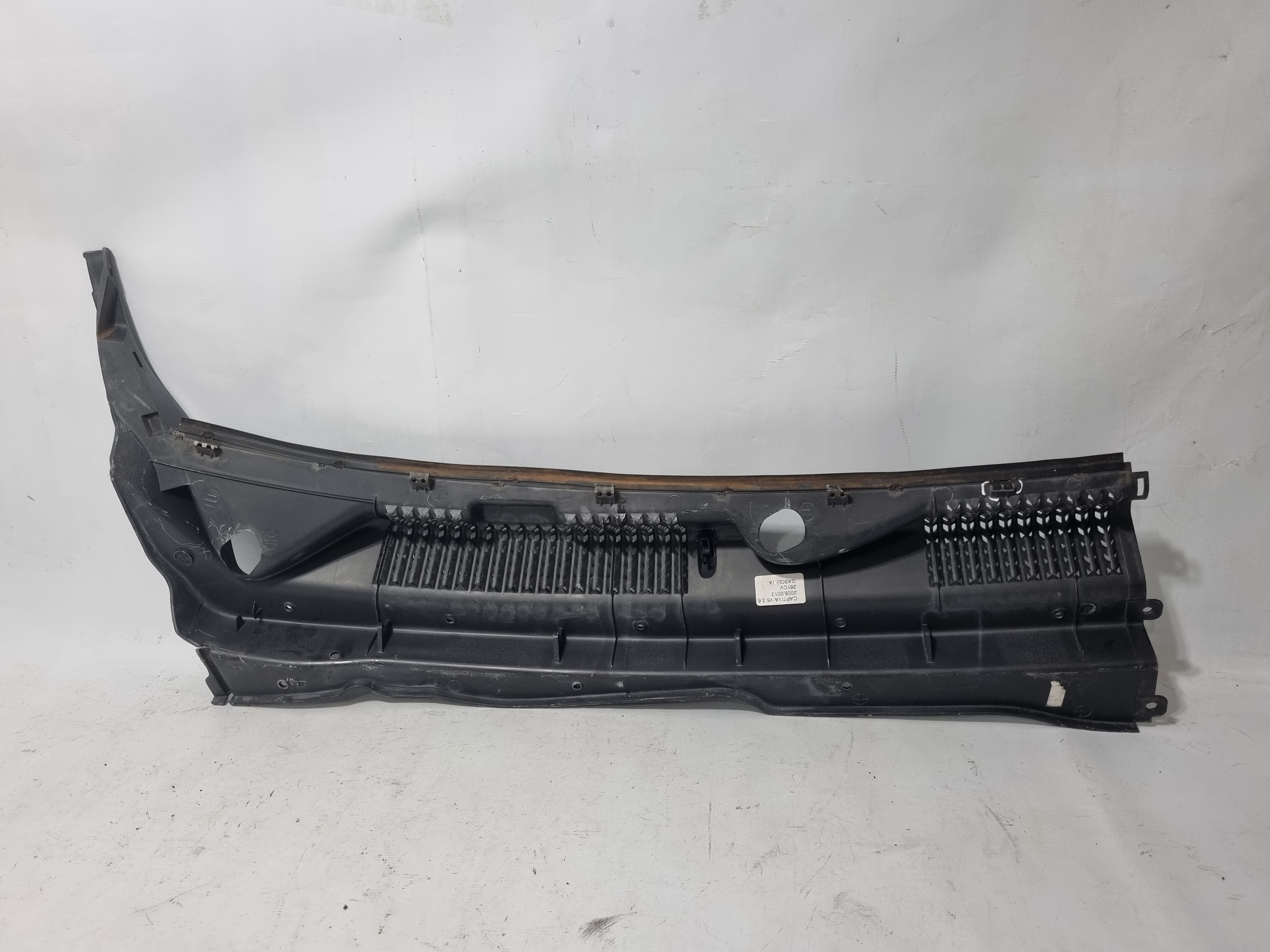 Grade Churrasqueira Chevrolet Captiva 3.6 2008 Á 13 Original Preto Plástico 2