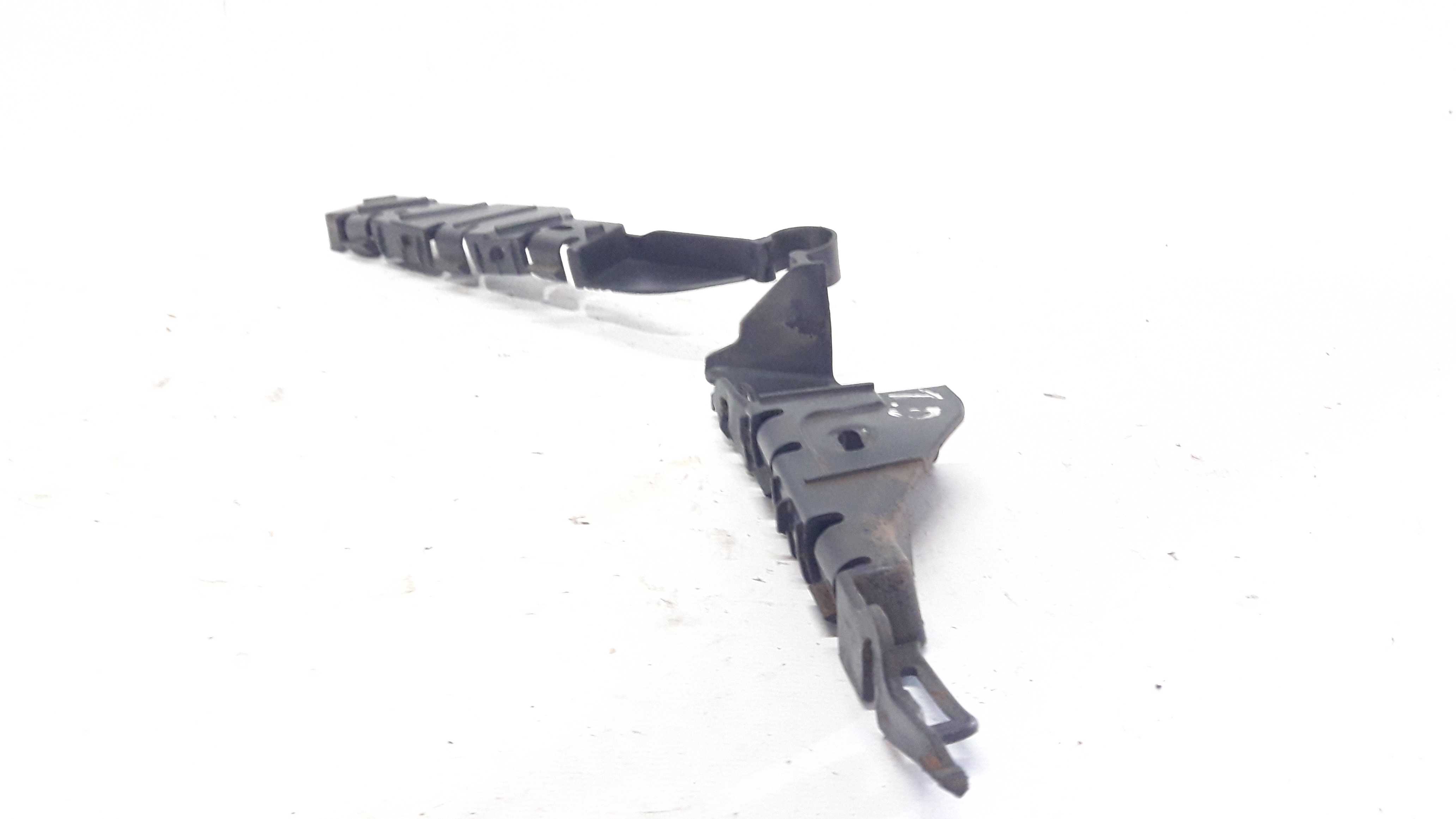 Suporte Guia Parachoque Traseiro Direito Fiesta Sedan 4 A 13 5