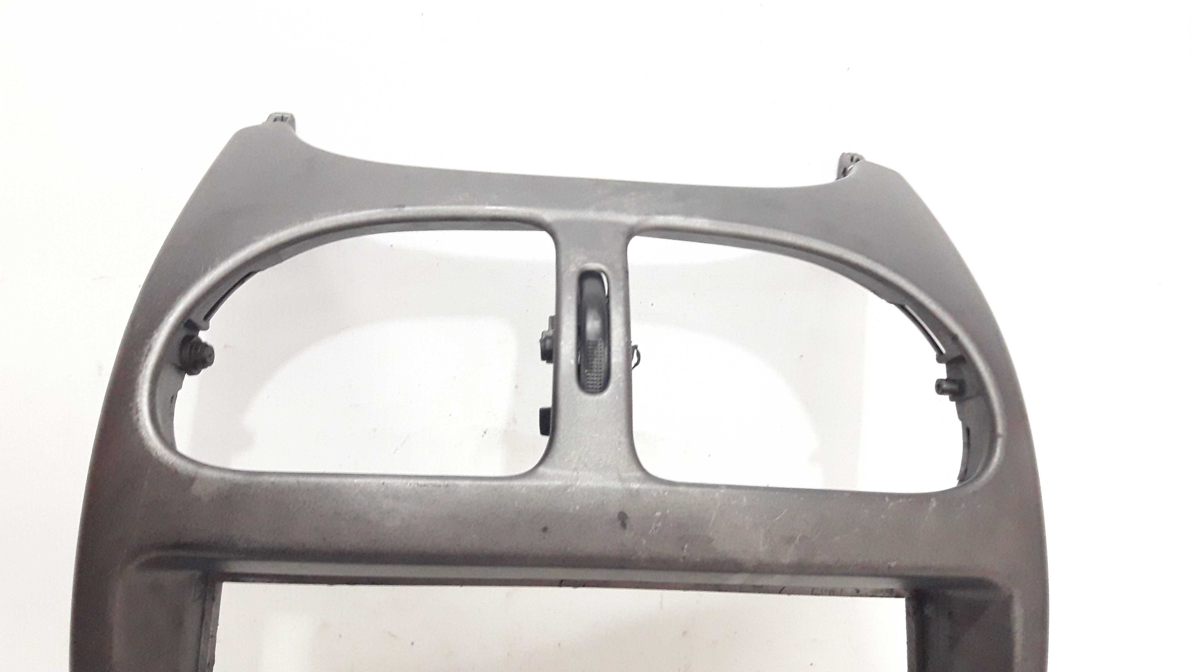 Moldura Interna Painel Central Peugeot 206 99 A 6 29700 2