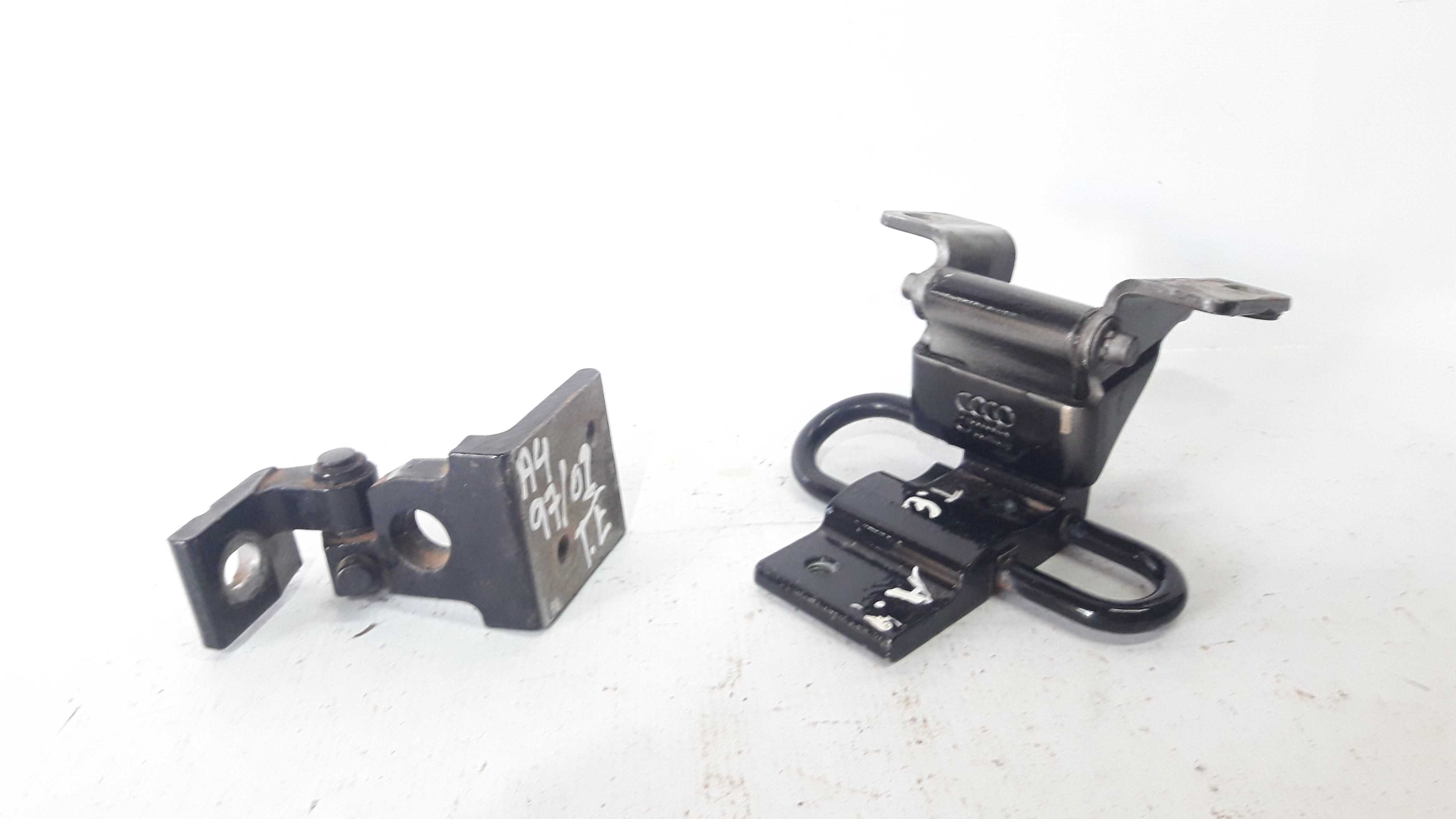 Dobradiça Porta Traseira Esquerda Audi A4 97/01 20050 2