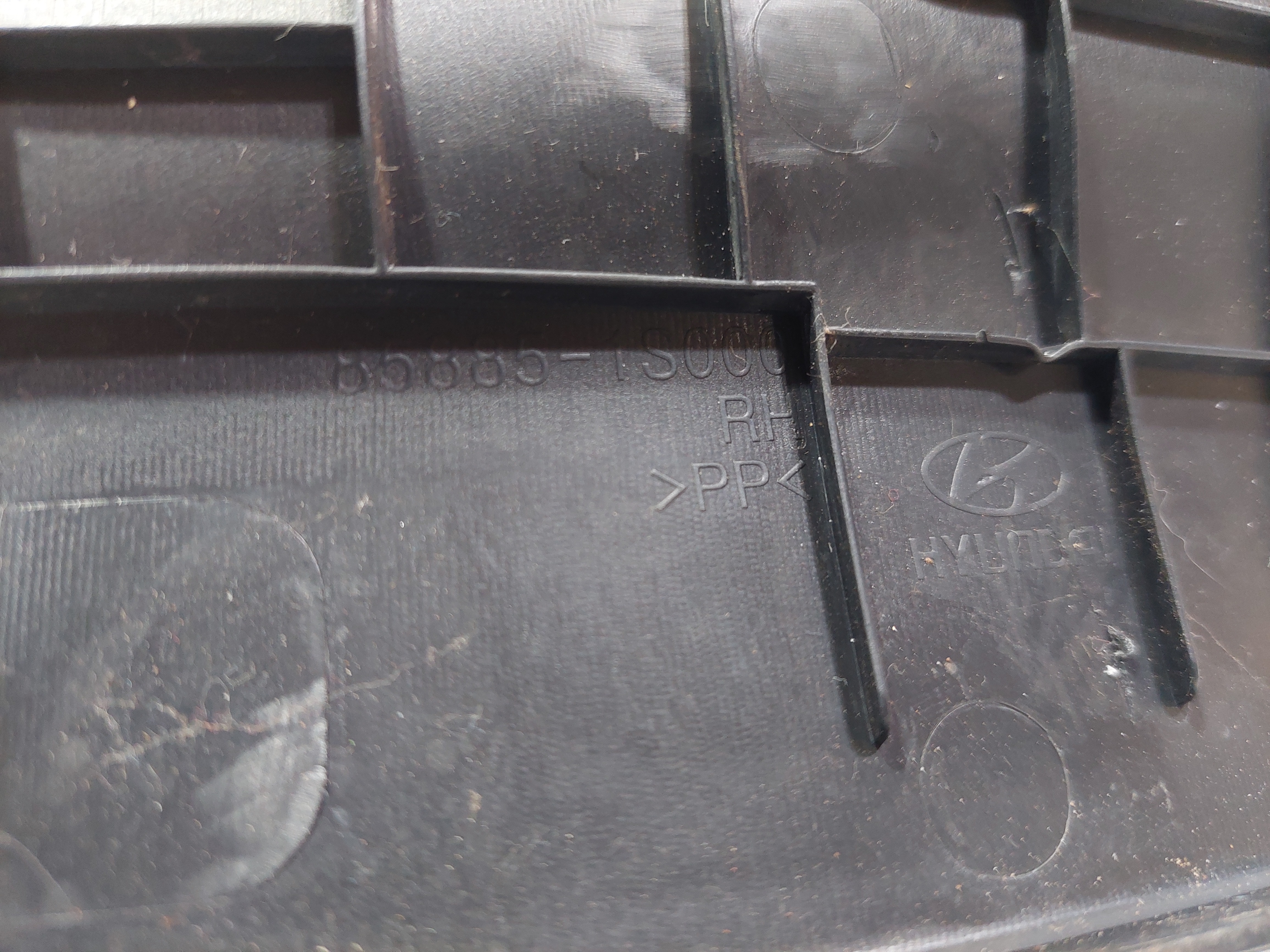 Moldura Banco Traseiro Direito Hb20 Hatch 13/19 Original 6