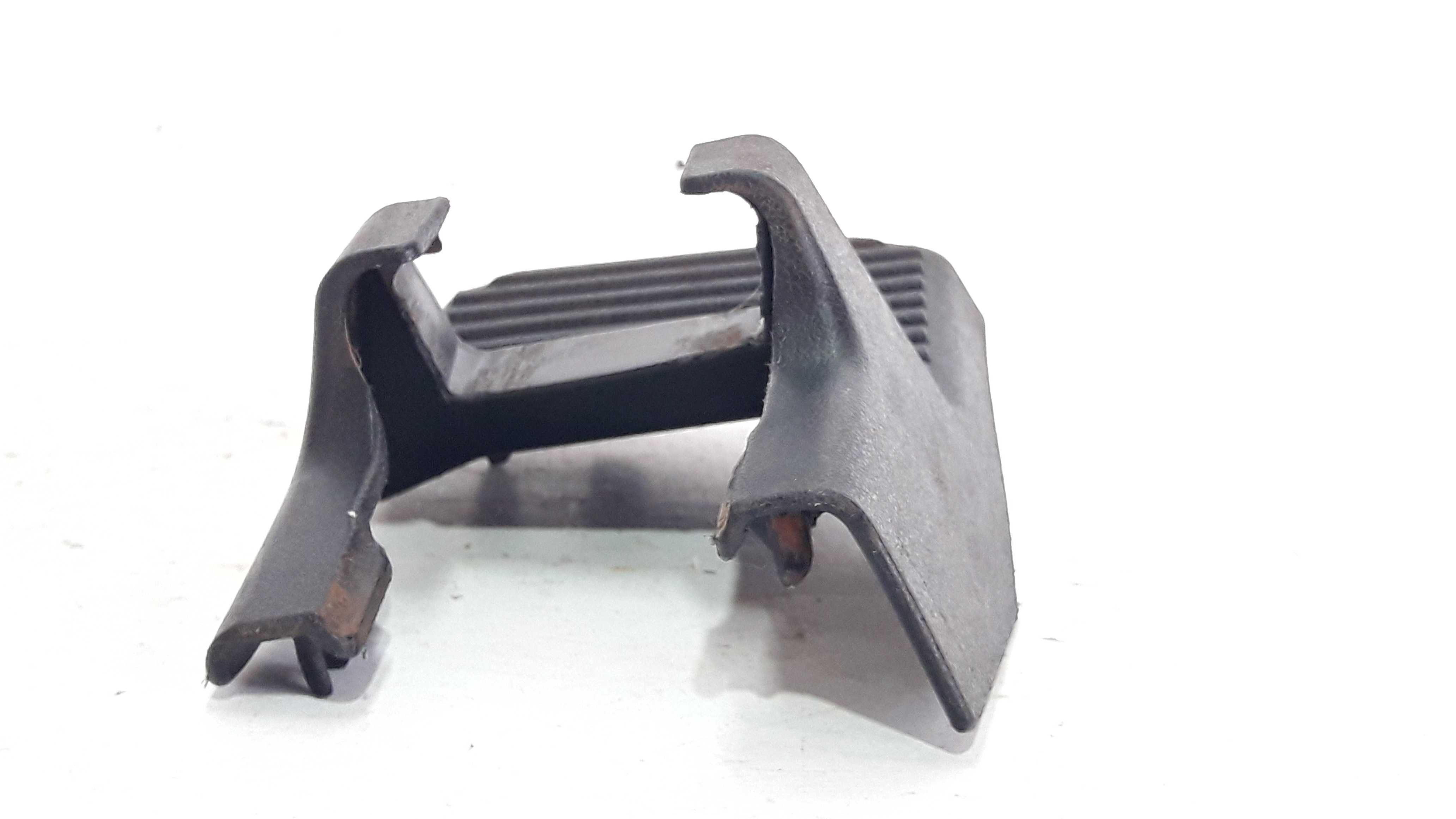 Moldura Trilho Banco Dianteiro Esquerdo Hilux 16/20 4