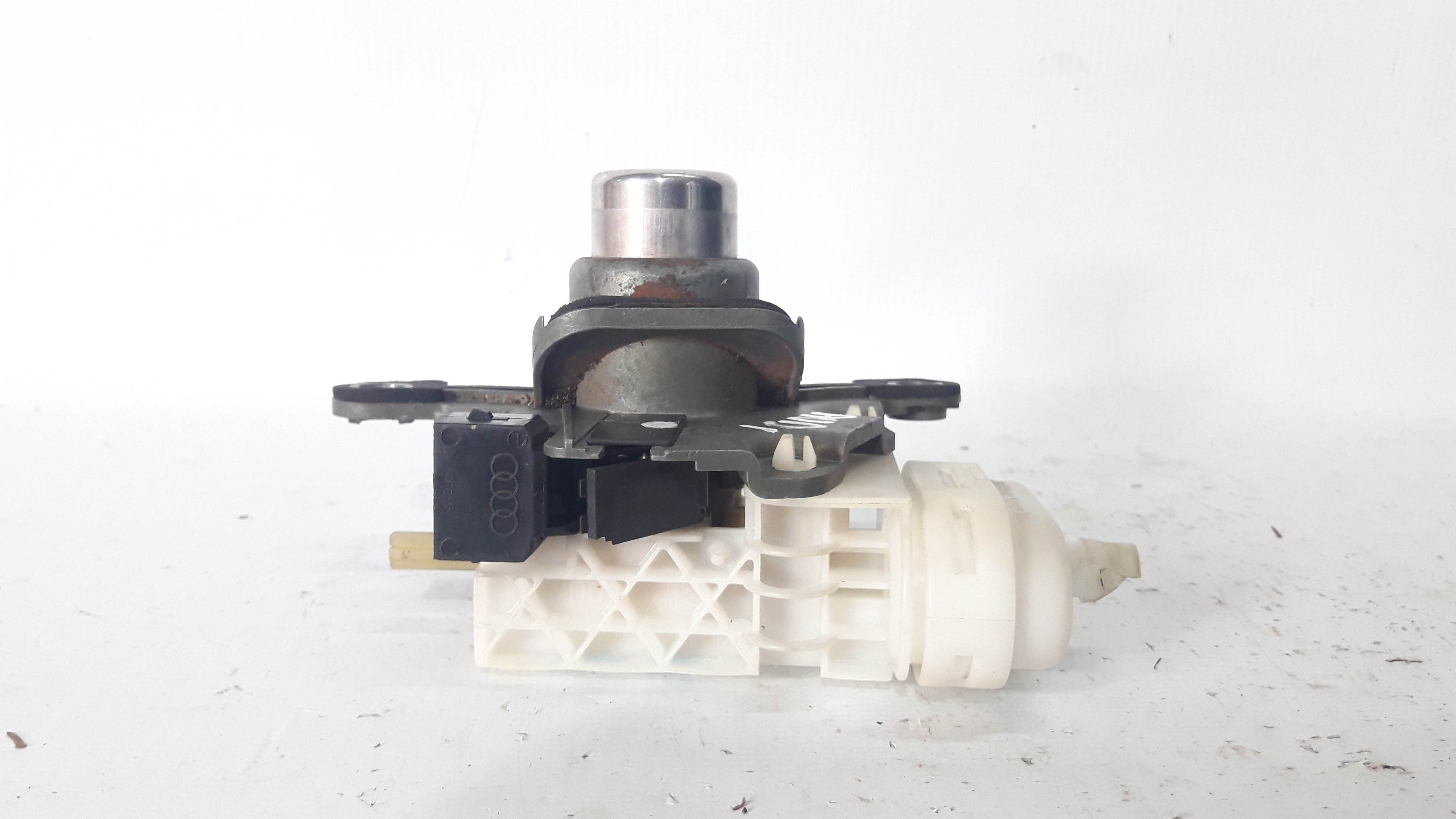 Fechadura Tampa Traseira Malas Audi A4 97 C Avaria 19966 6