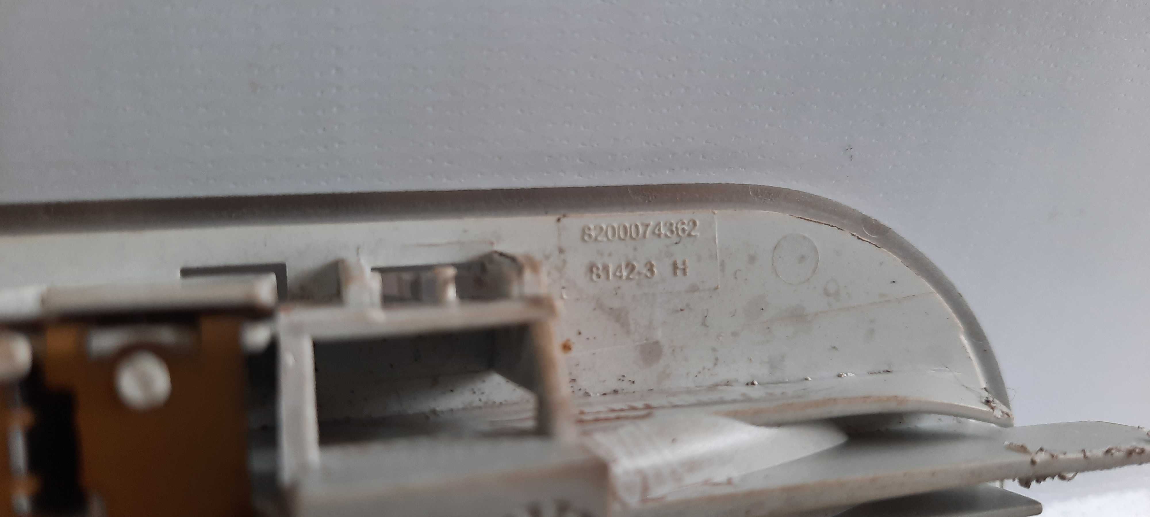 Luz Lanterna Cortesia Teto Sandero 07/12 8200074362 Original 4