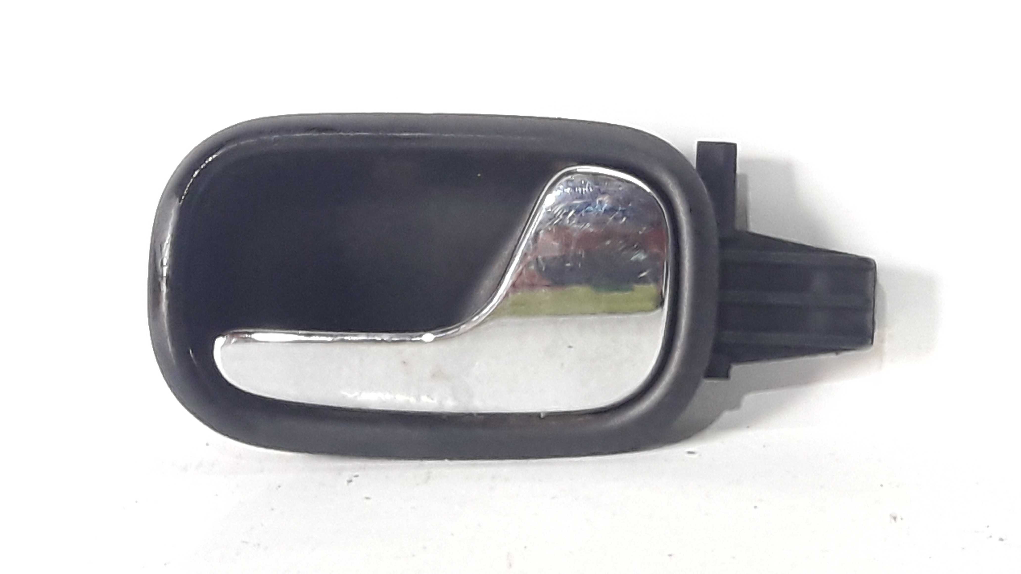 Macaneta Int Traseira Direita Audi A4 96/00  20066 Cromada Traseira 1