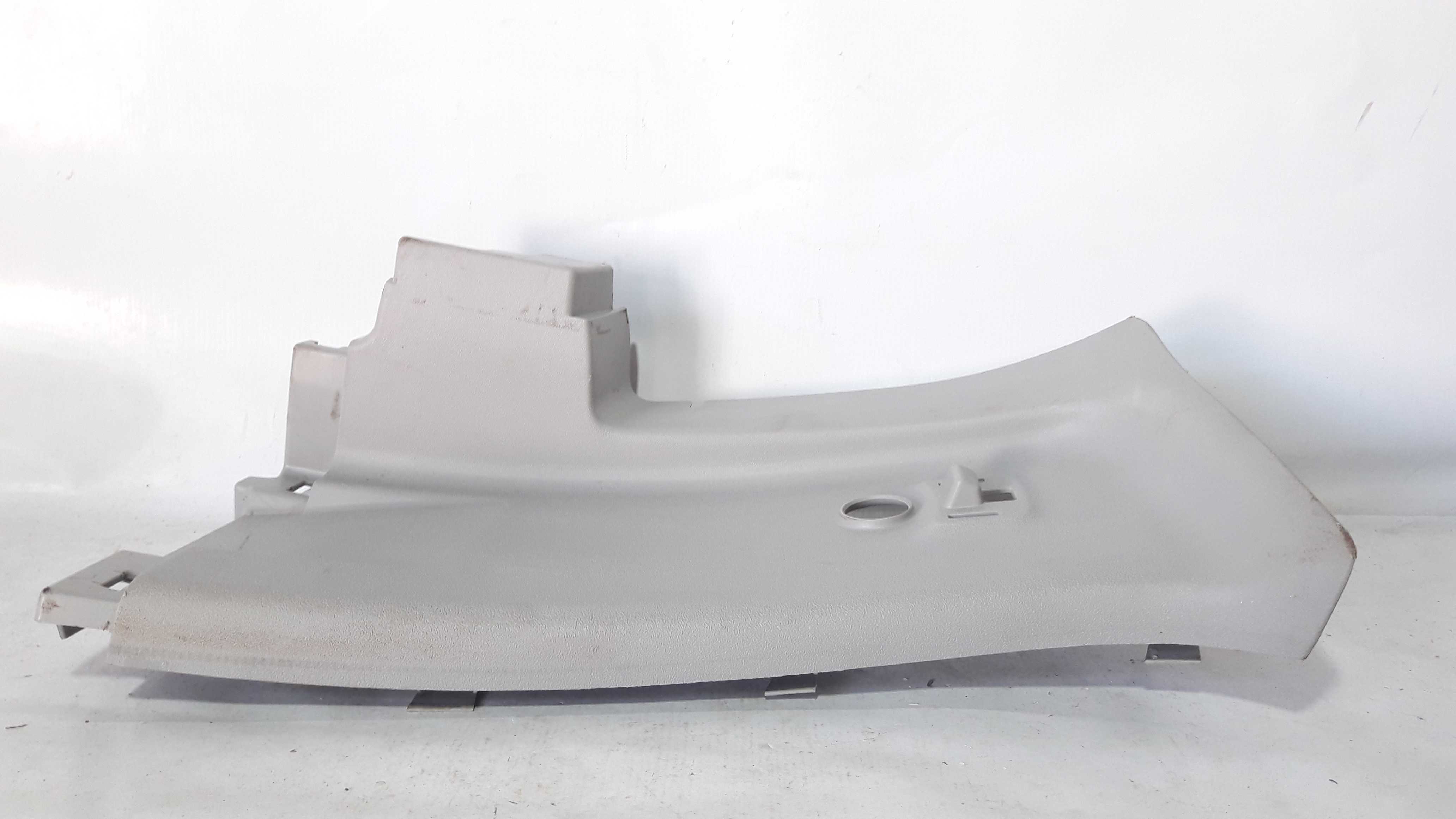 Moldura Coluna Esquerdo Central Cinto Hilux Dupla 16/2 4