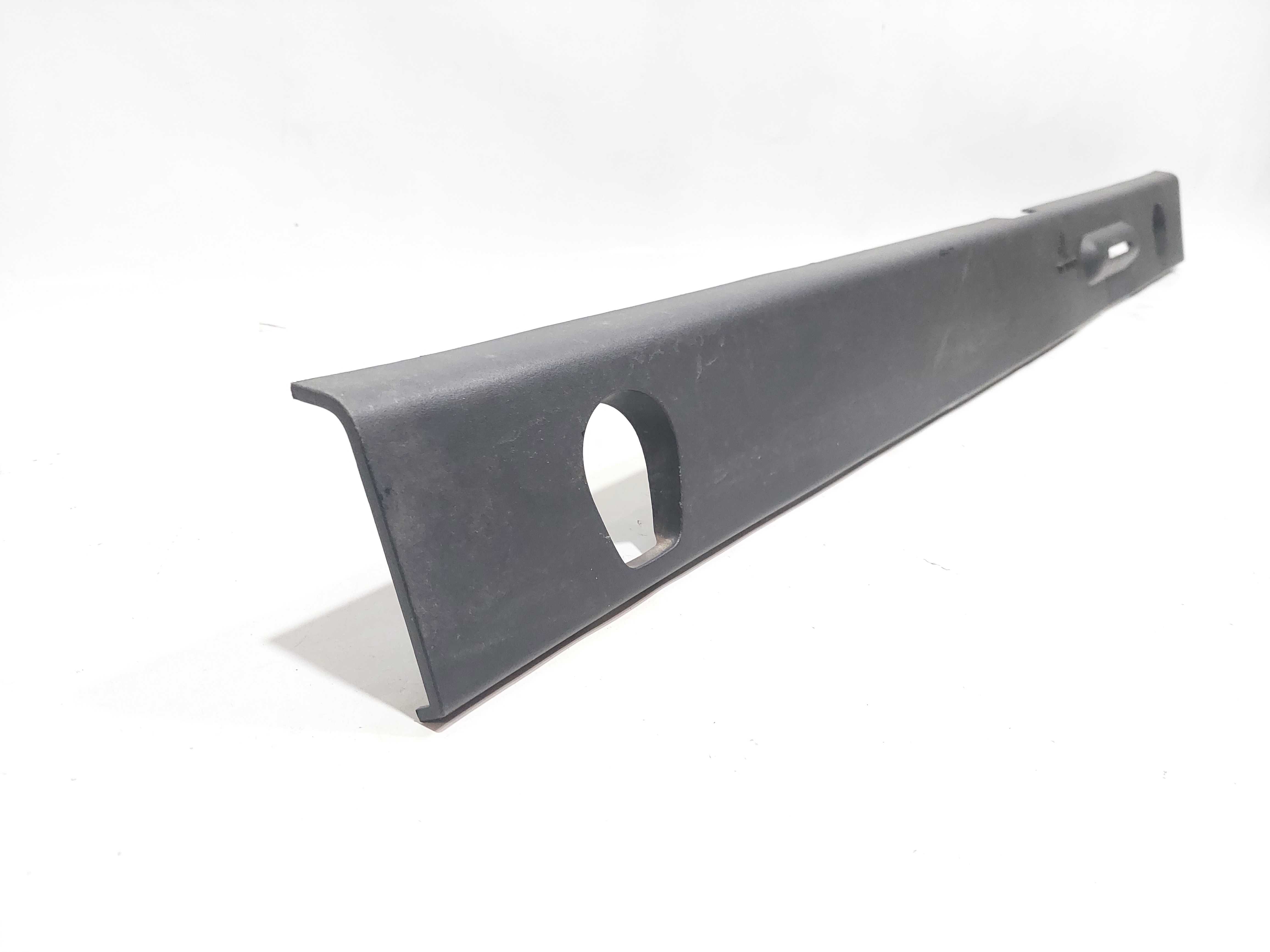 Moldura Interna Vigia Traseira Oroch 19/20 798547543r Origi 4