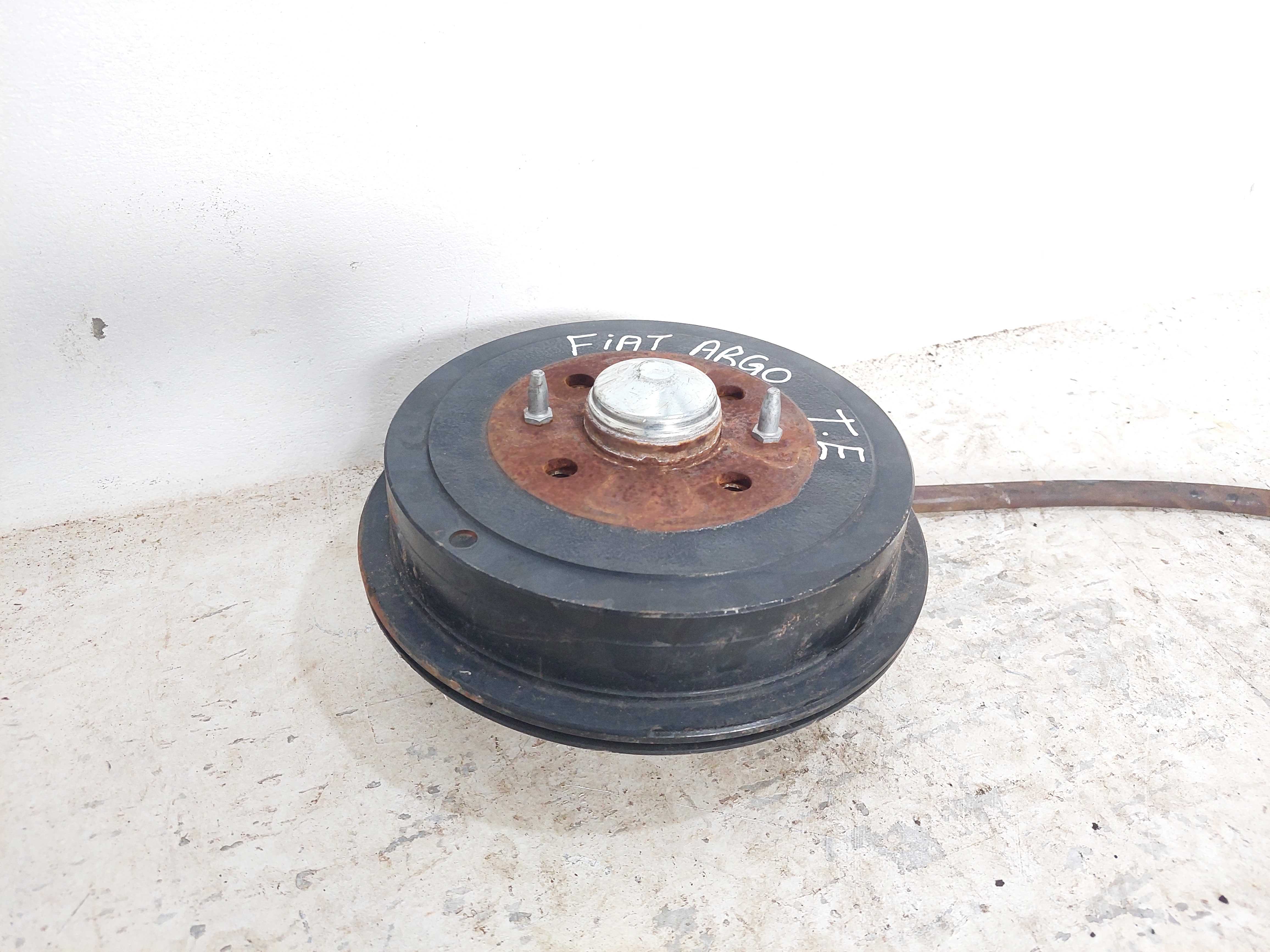 Cubo Roda Traseira Esquerda Fiat Argo 1.8 2018 Á 2021 C Abs 2