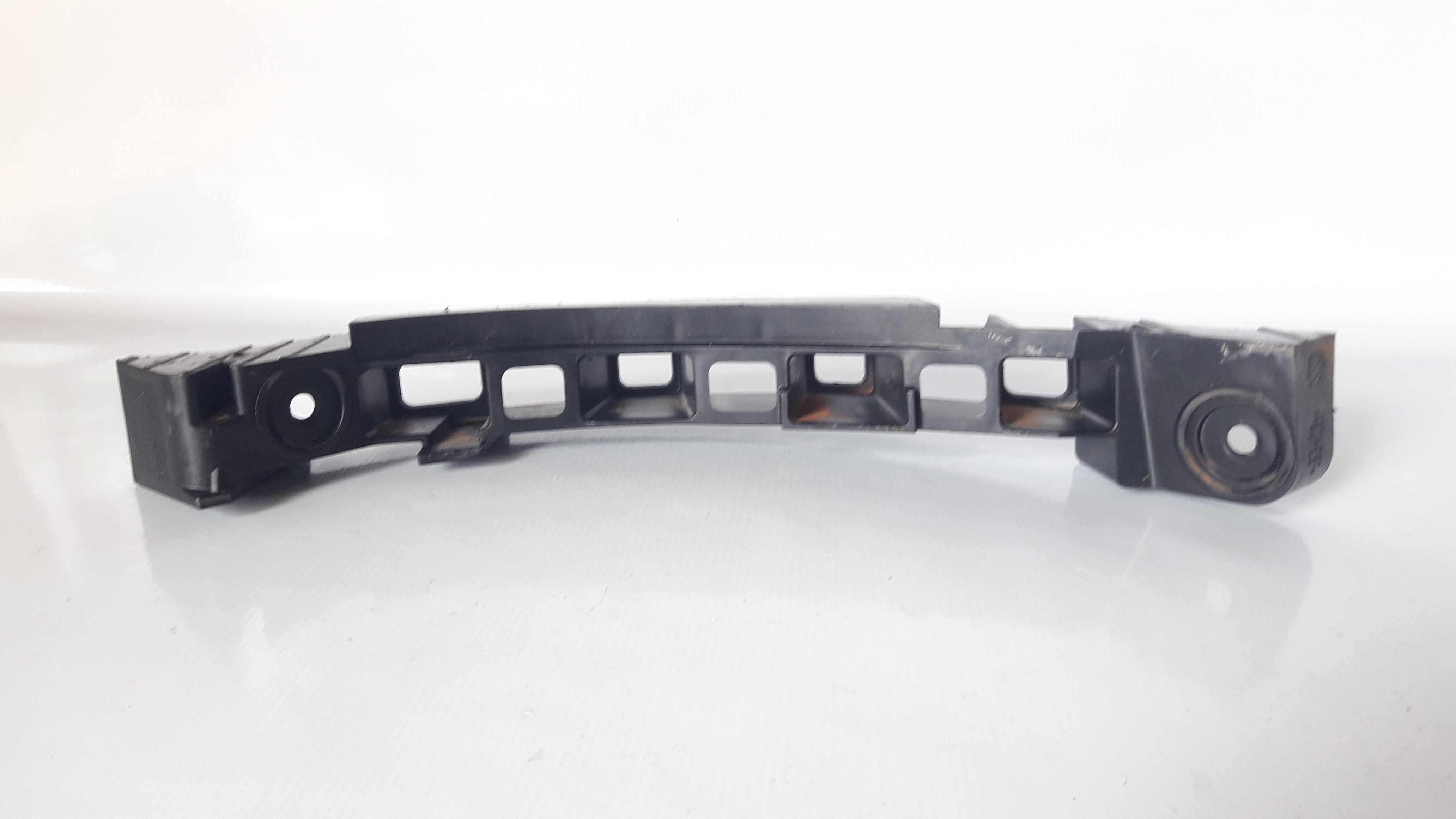 Guia Parachoque Traseiro Esquerdo Voyage G5 5u5807393 3