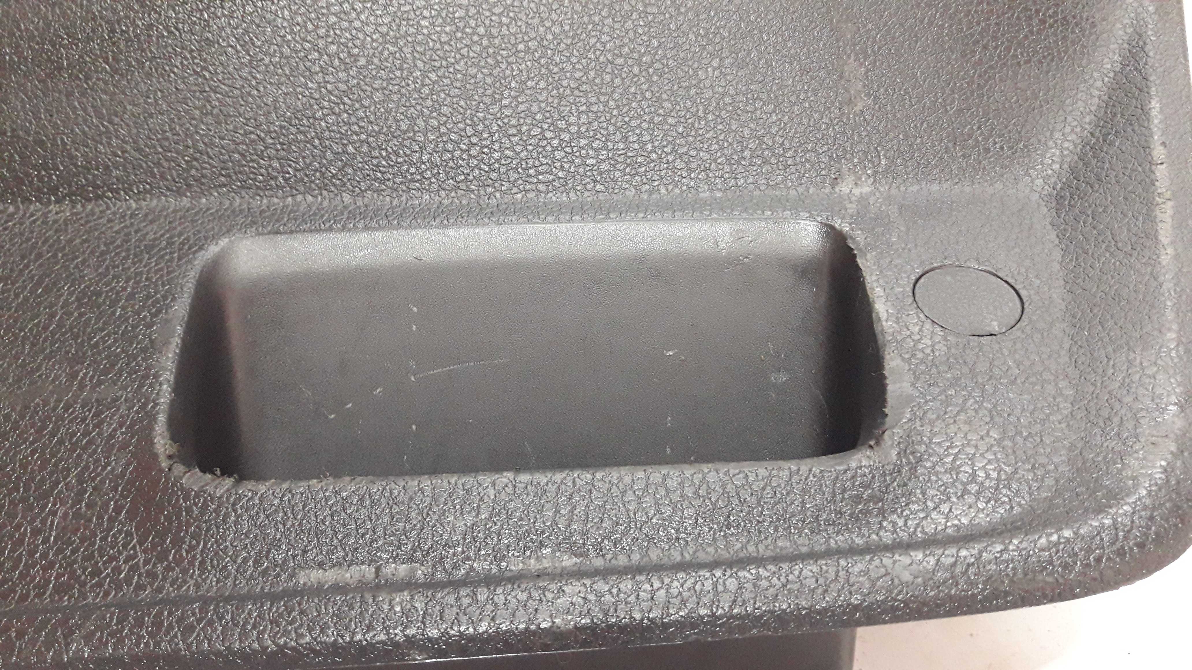 Moldura Interna Tampa Traseira Gol G7 5u6867601b C Detalhe 2