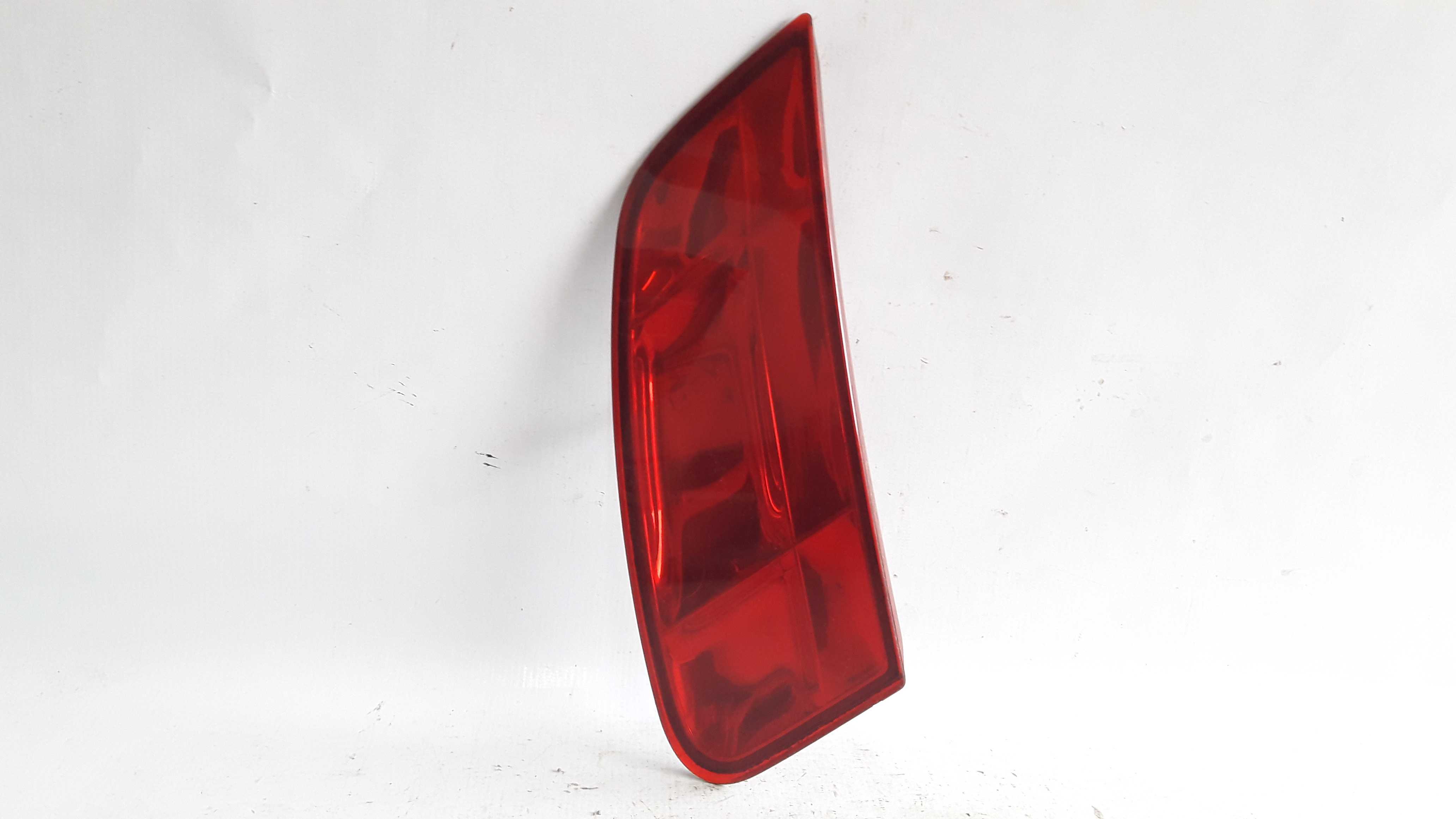 Lanterna Tampa Traseira Direita Siena 4/08 46846705 Original Direito/passageiro Vermelha 1