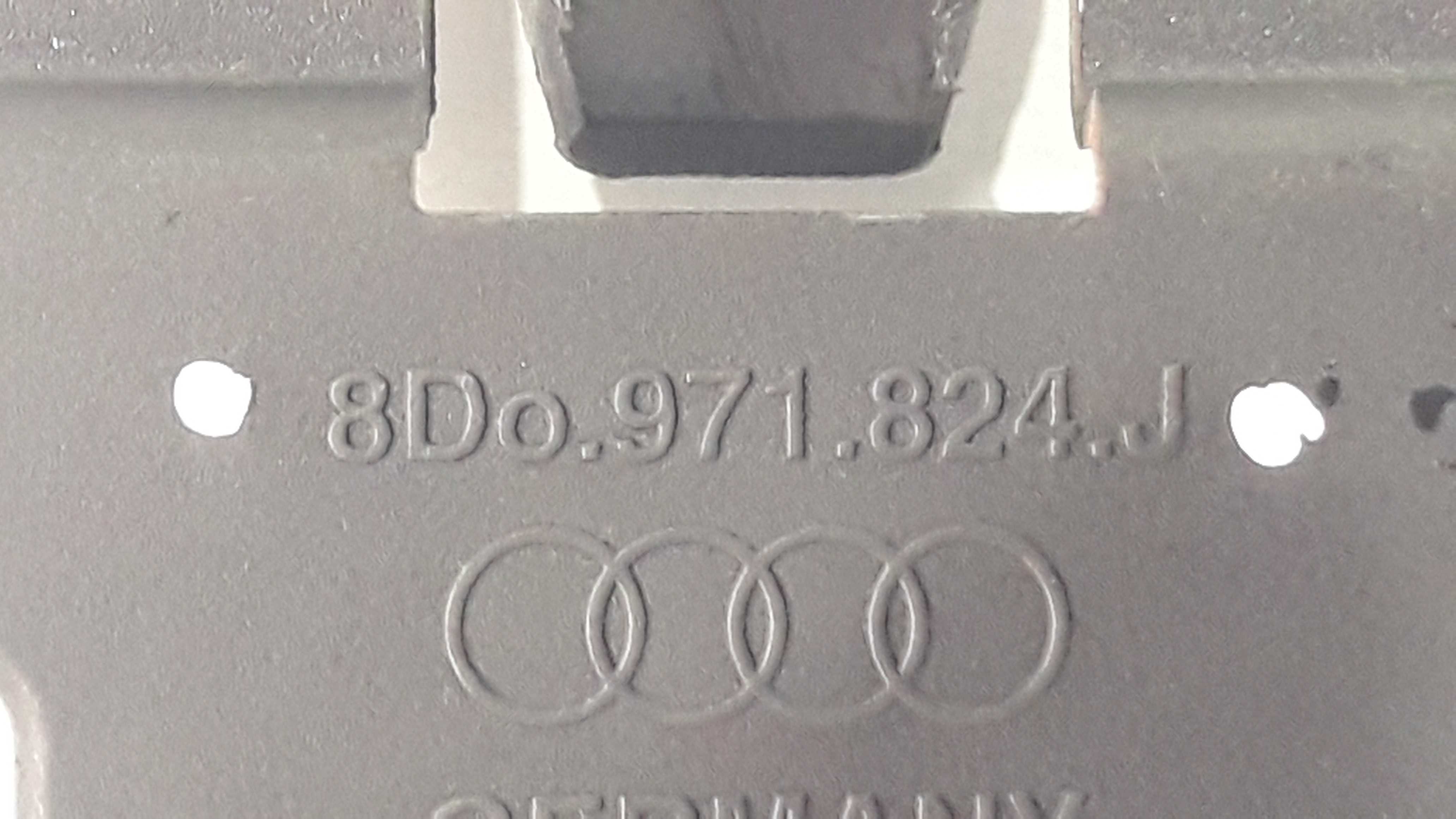 Suporte Fixação Chicote Fios Audi A4 2.8 V6 Aut 8d0971824j 2