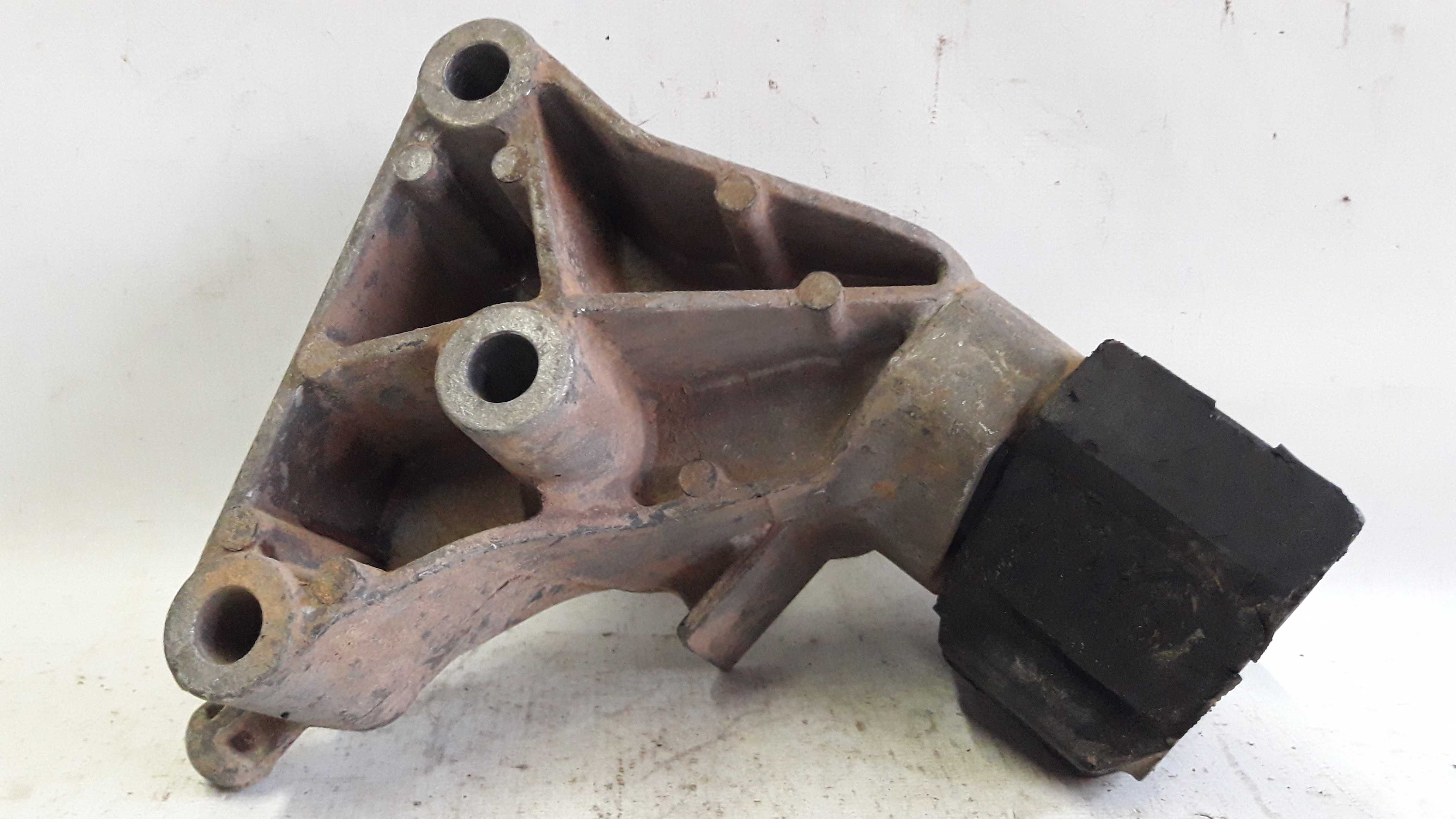 Suporte Coxim Traseiro Motor Vectra 2.0/2.2 97/05 90496729 6