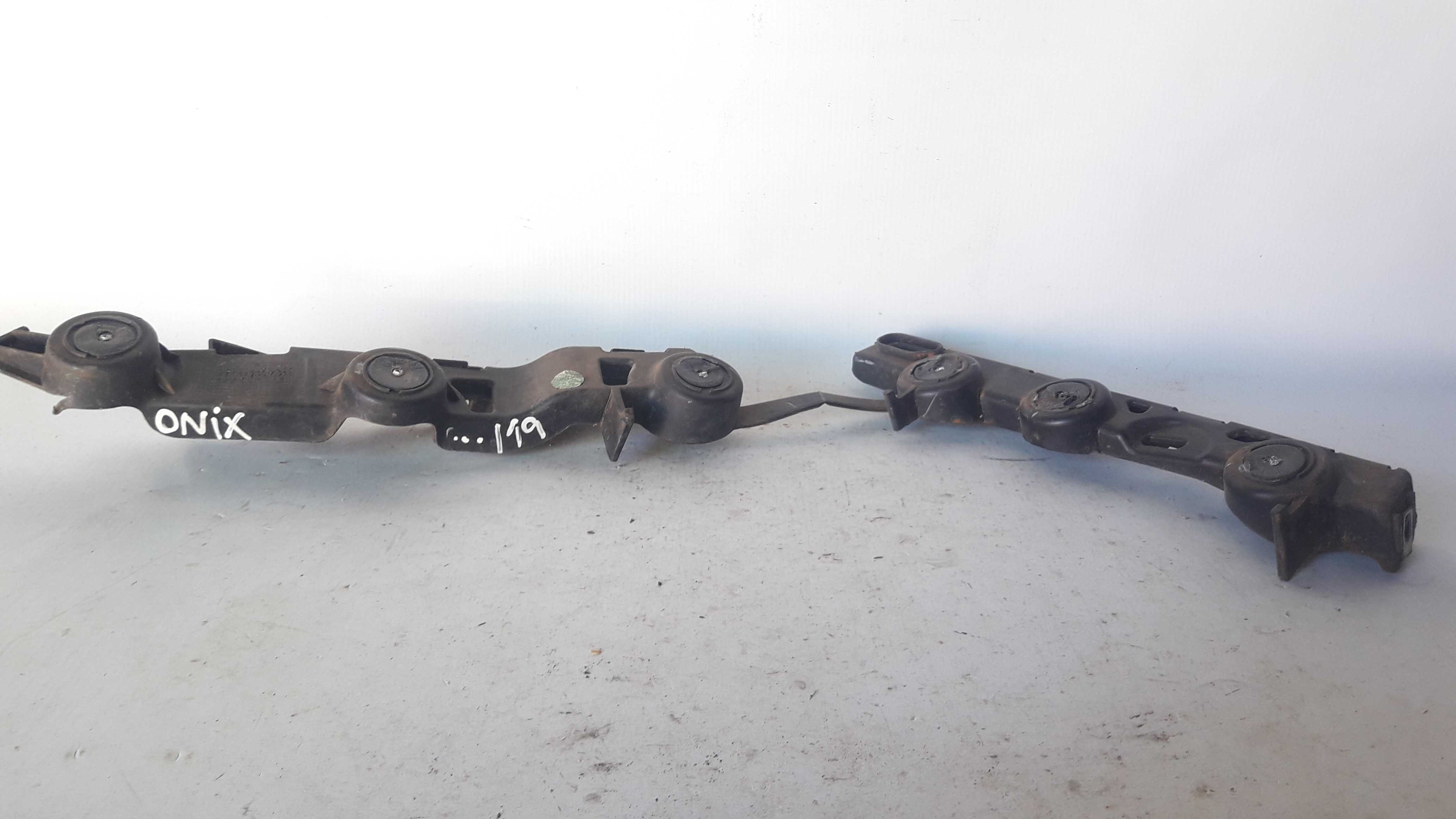 Guia Parachoque Traseiro Esquerdo Gm Ônix 13/19 Original 3