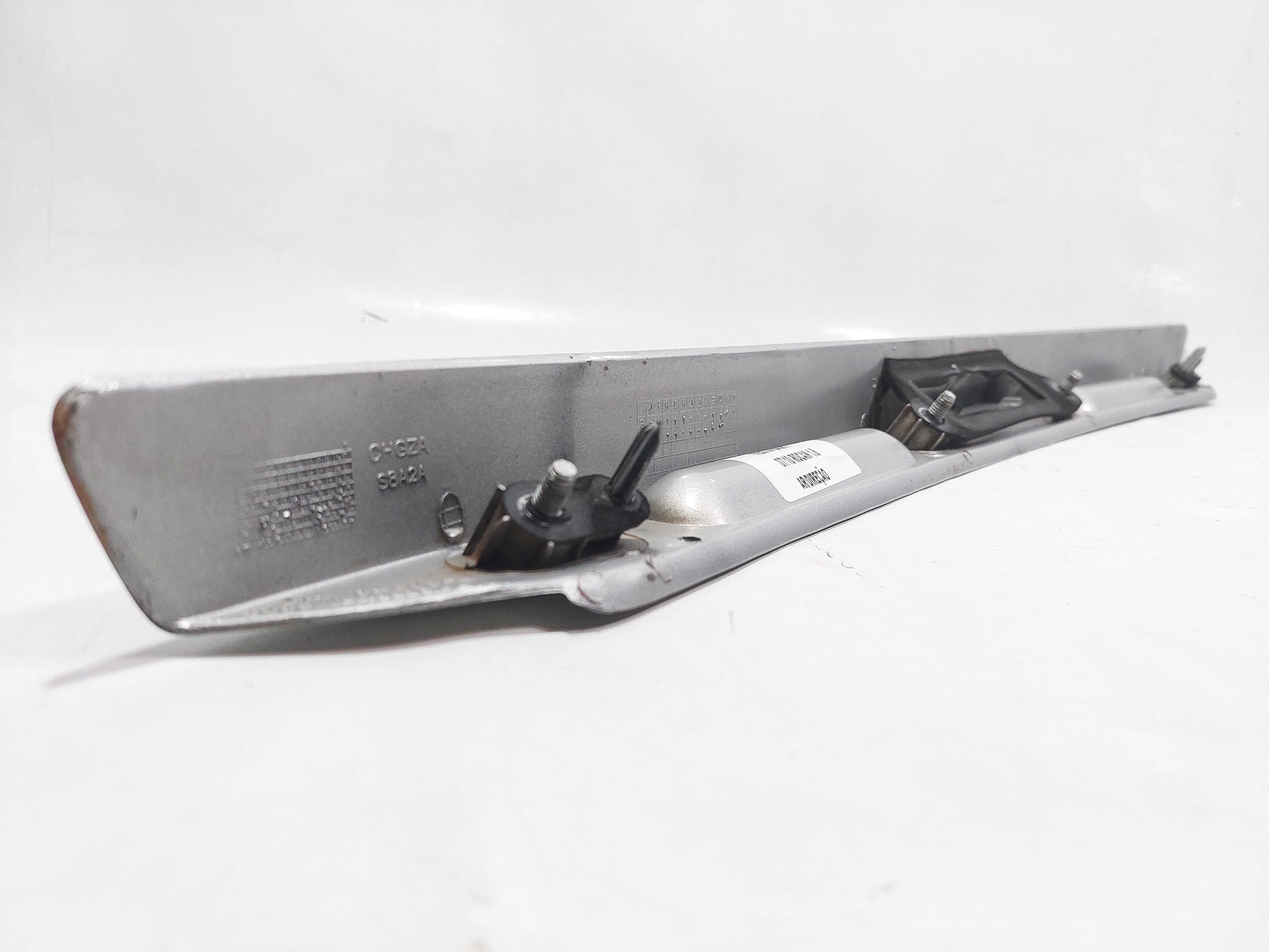 Friso Aplique Tampa Traseira Ford Fiesta 2007/10 Original 4