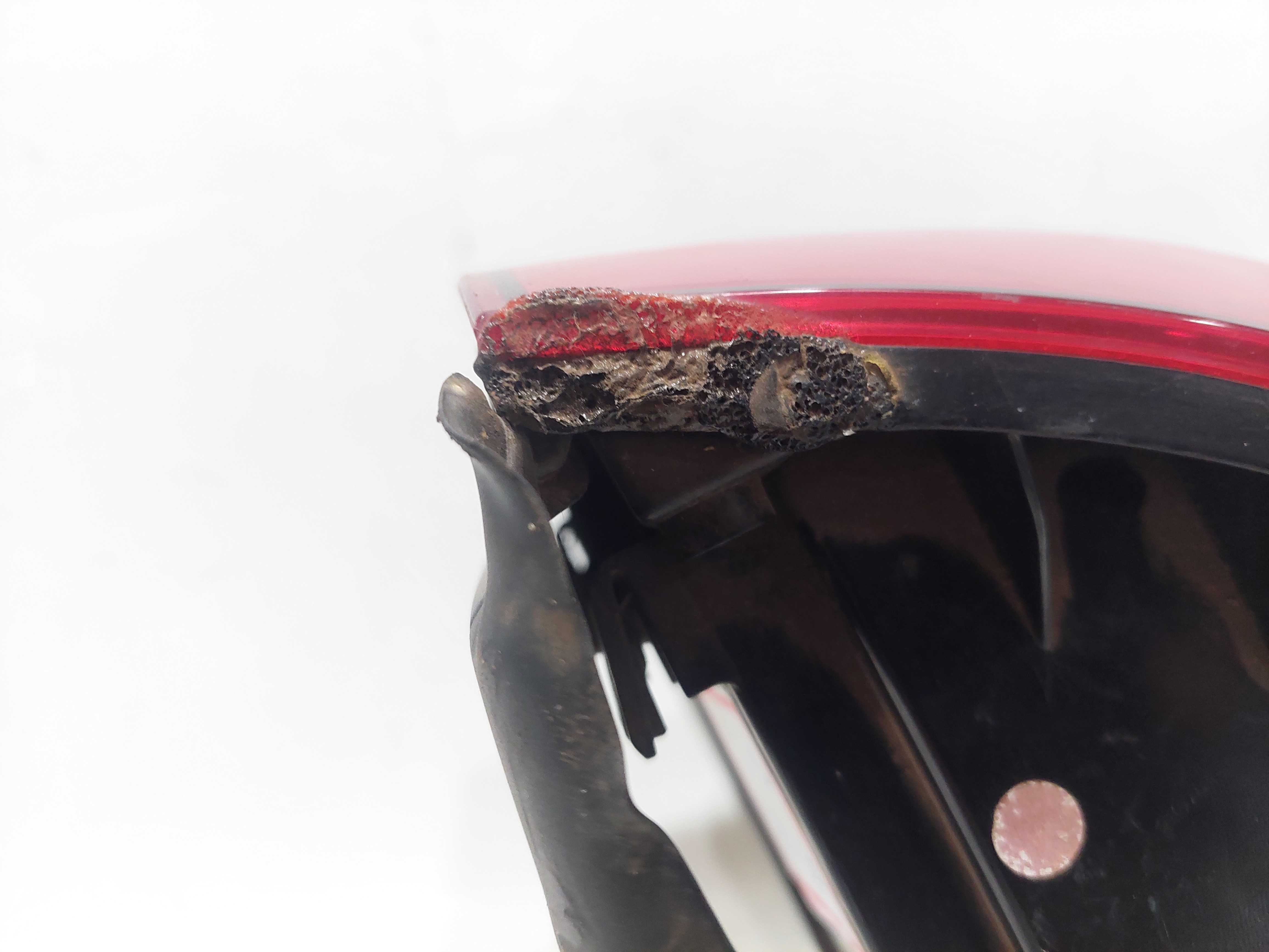 Lanterna Lado Esquerdo Fox 2016 á 2022 C/Avaria 1