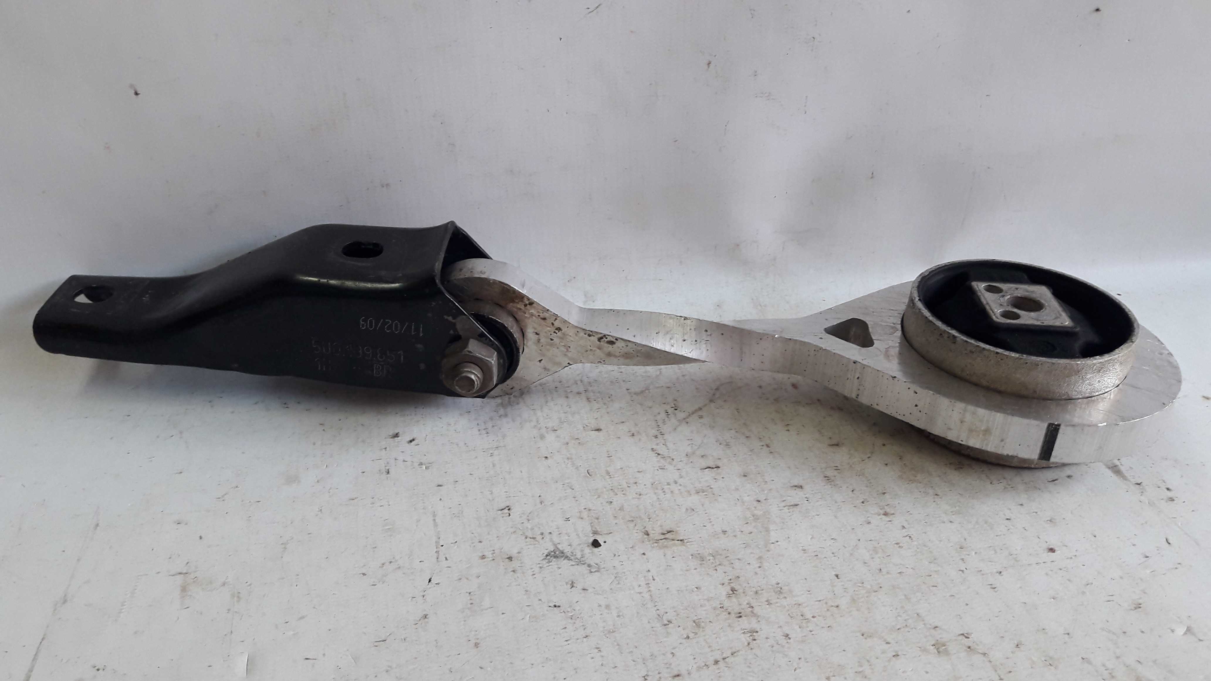 Coxim Traseiro Motor Gol Saveiro G5 1.6 9/12 5u0199851 2
