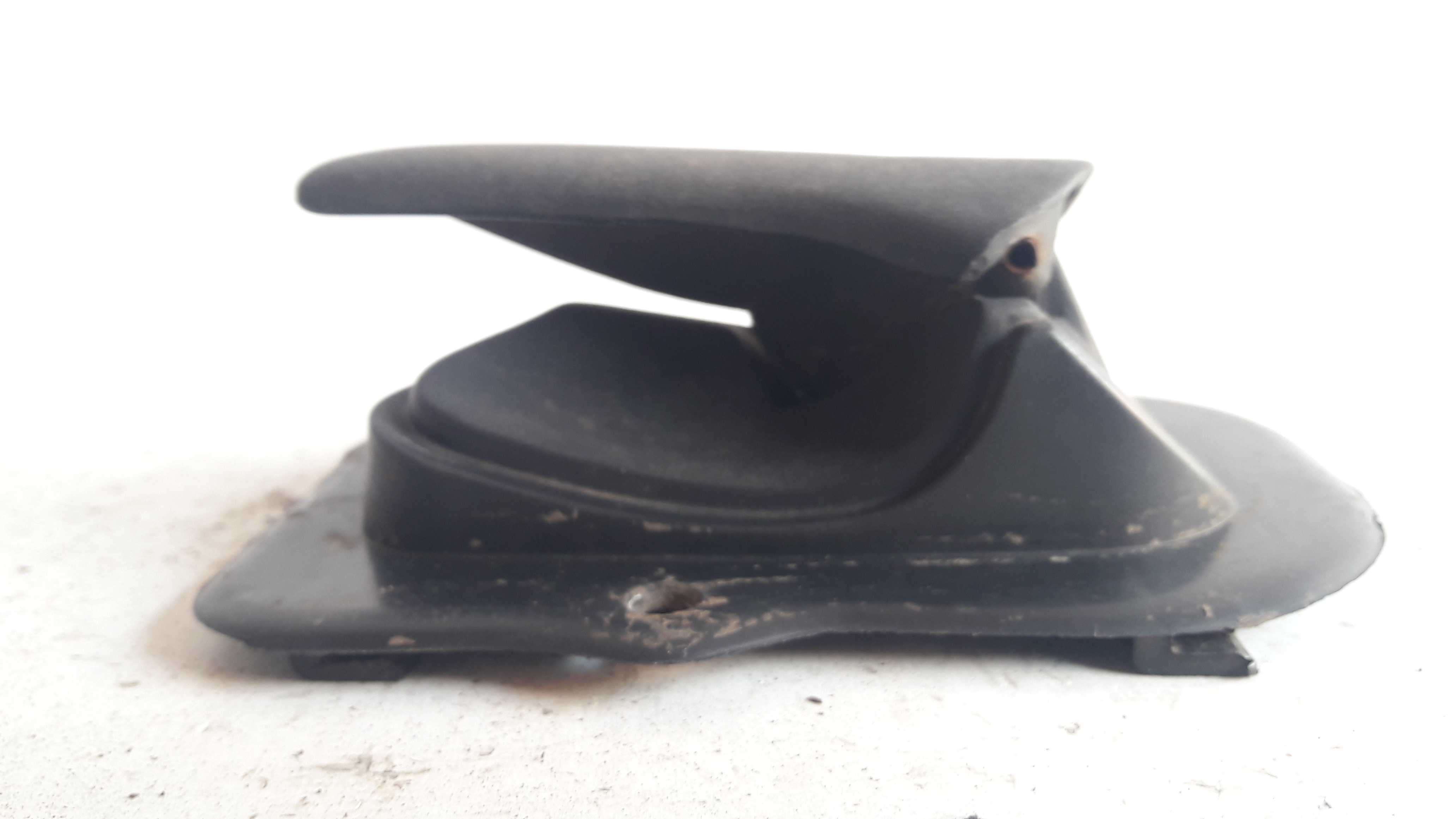 Maçaneta Int Dianteira Esquerda Palio 96/10 90431361  – Preto – Dianteira 3