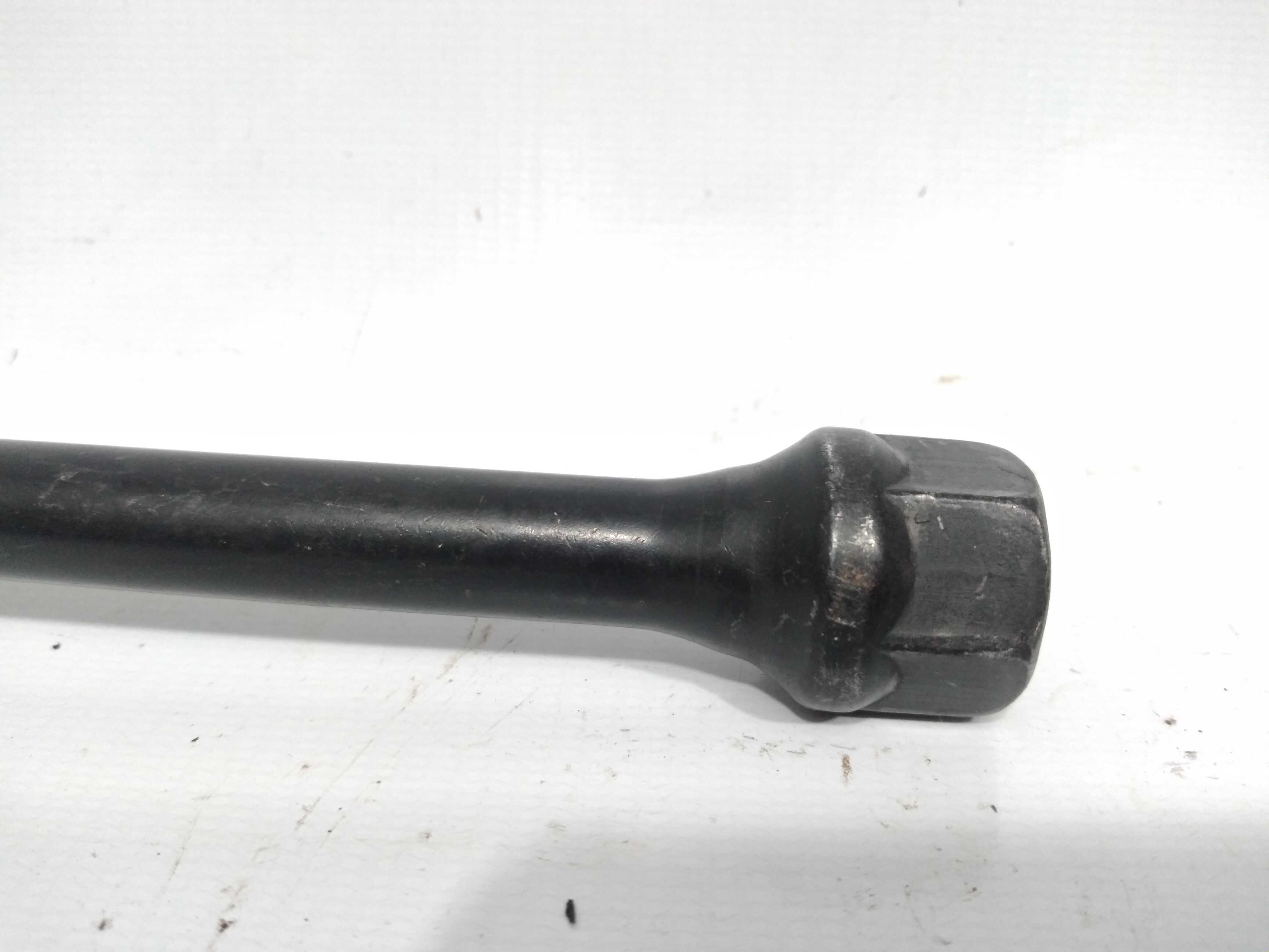 Parafuso Fixação Estepe Kia Sorento 2010 A 2013 Original 3