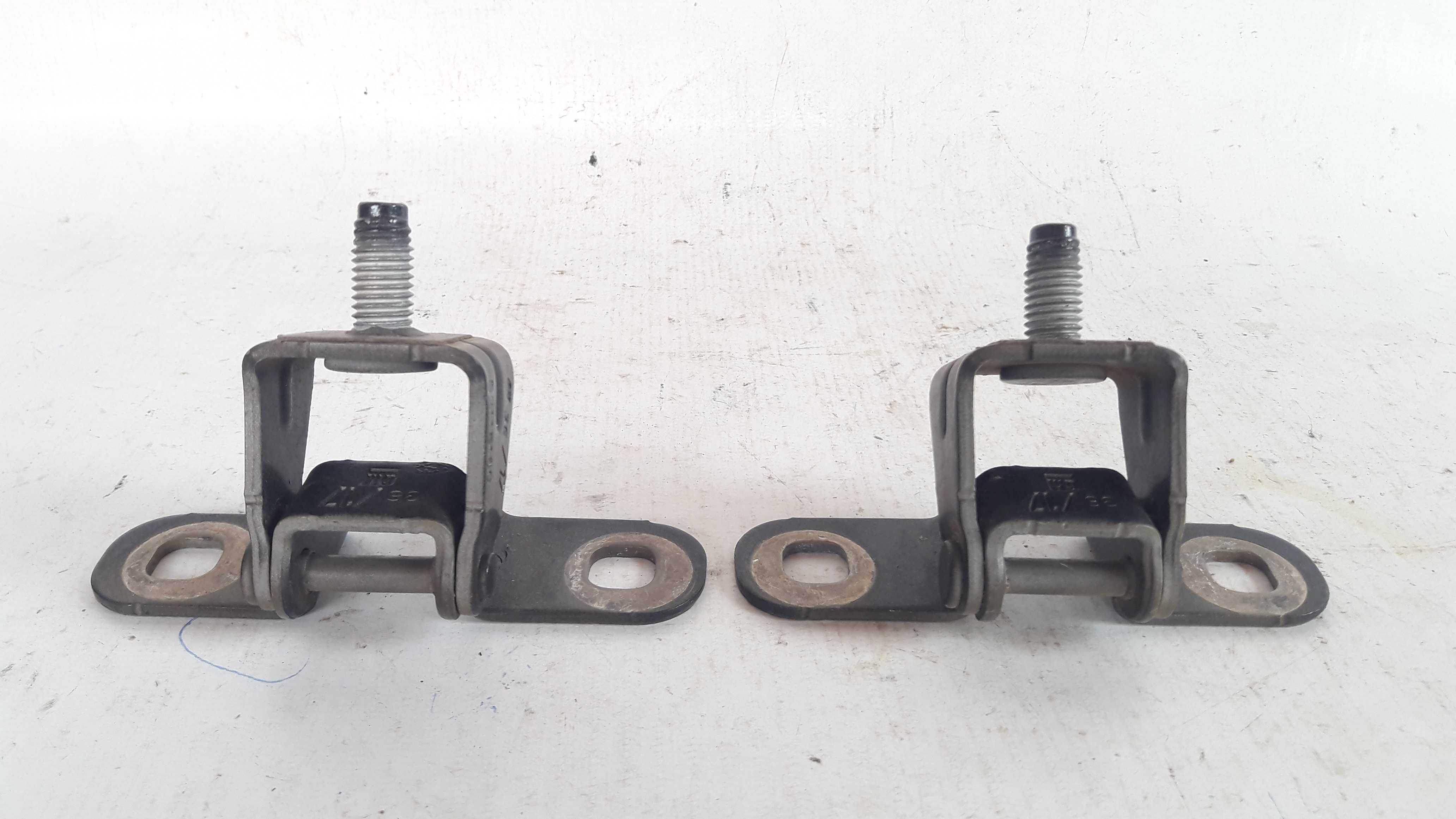 Par Dobradiças Tampa Traseira Gm Ônix 2012/2016 Original 2