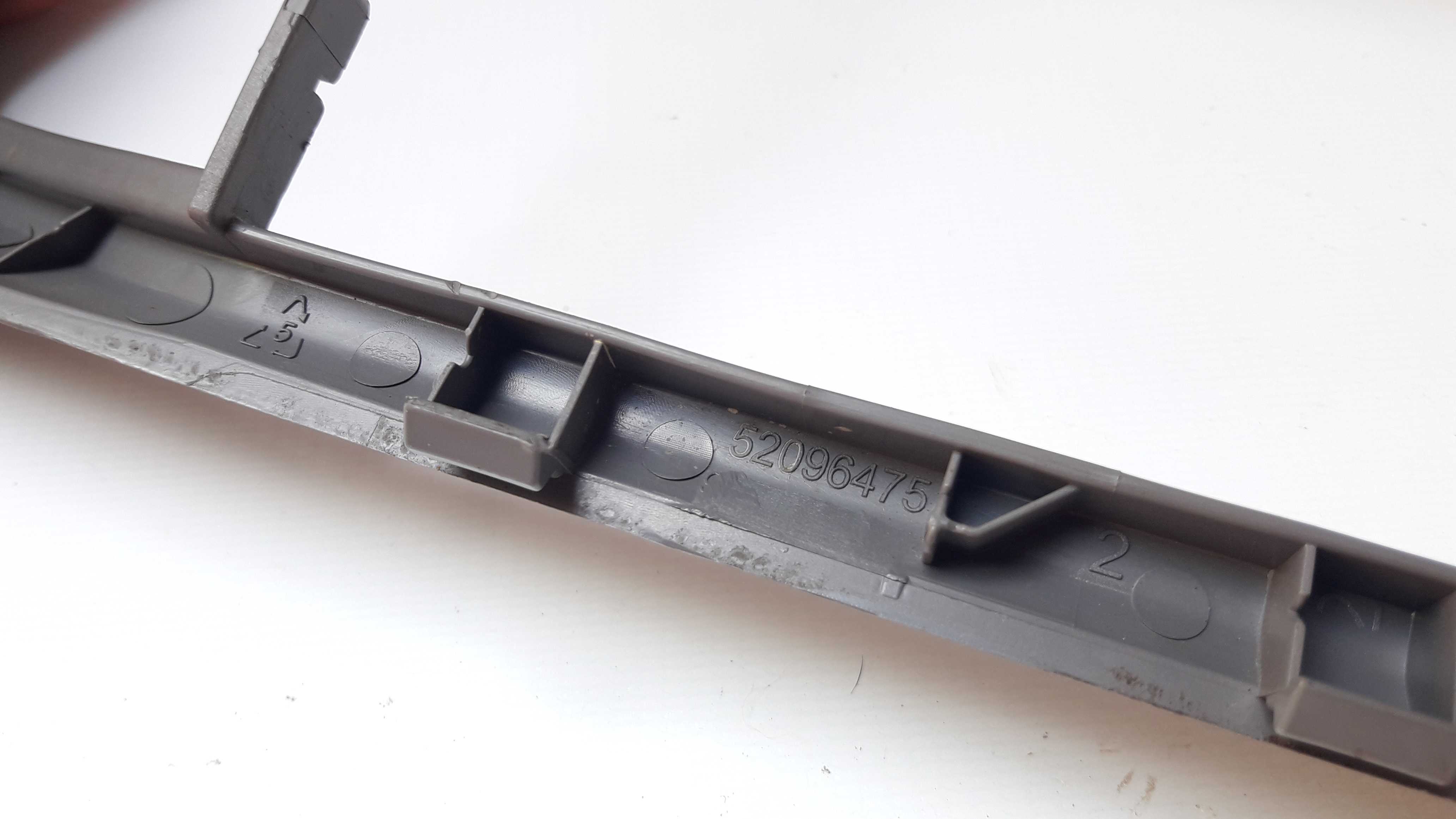 Moldura Acabamento Multimídia Ônix 17/19 52096475 Original 5