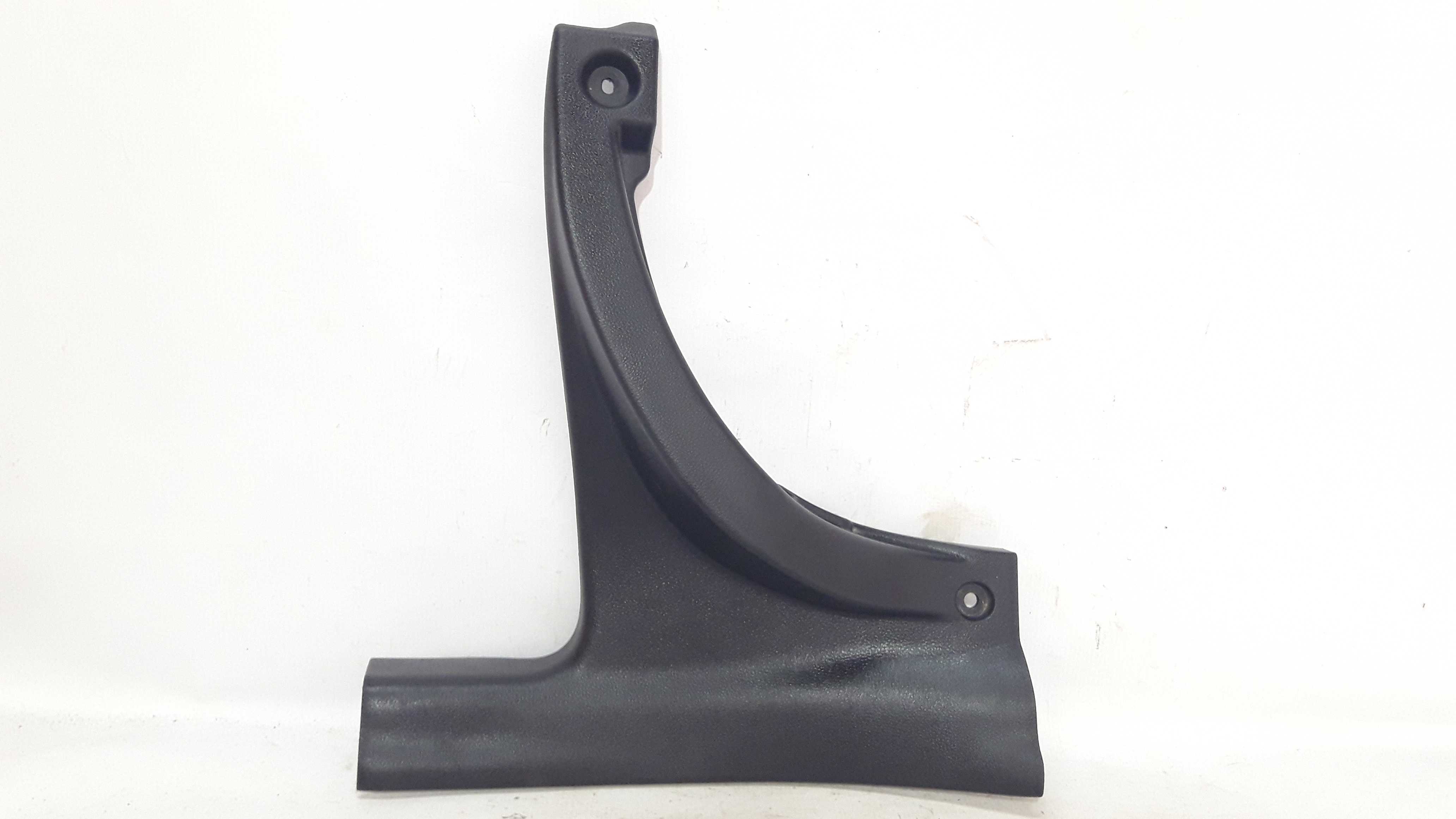 Soleira Traseira Esquerda Hb20 Hatch 12 A 19 85875-1s000 Preto