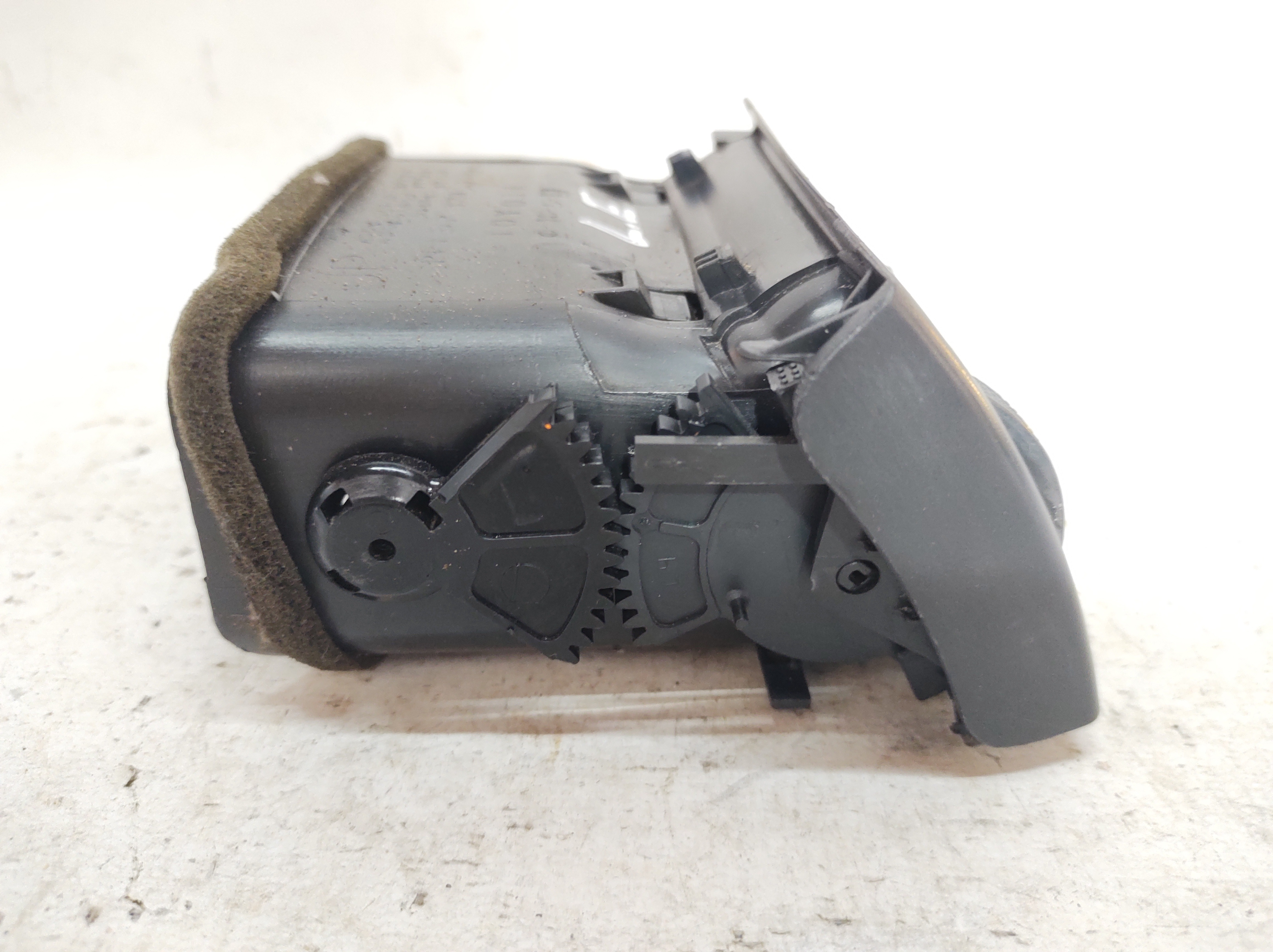 Difusor Ar Direito Corolla 03 A 08 5565012270 2