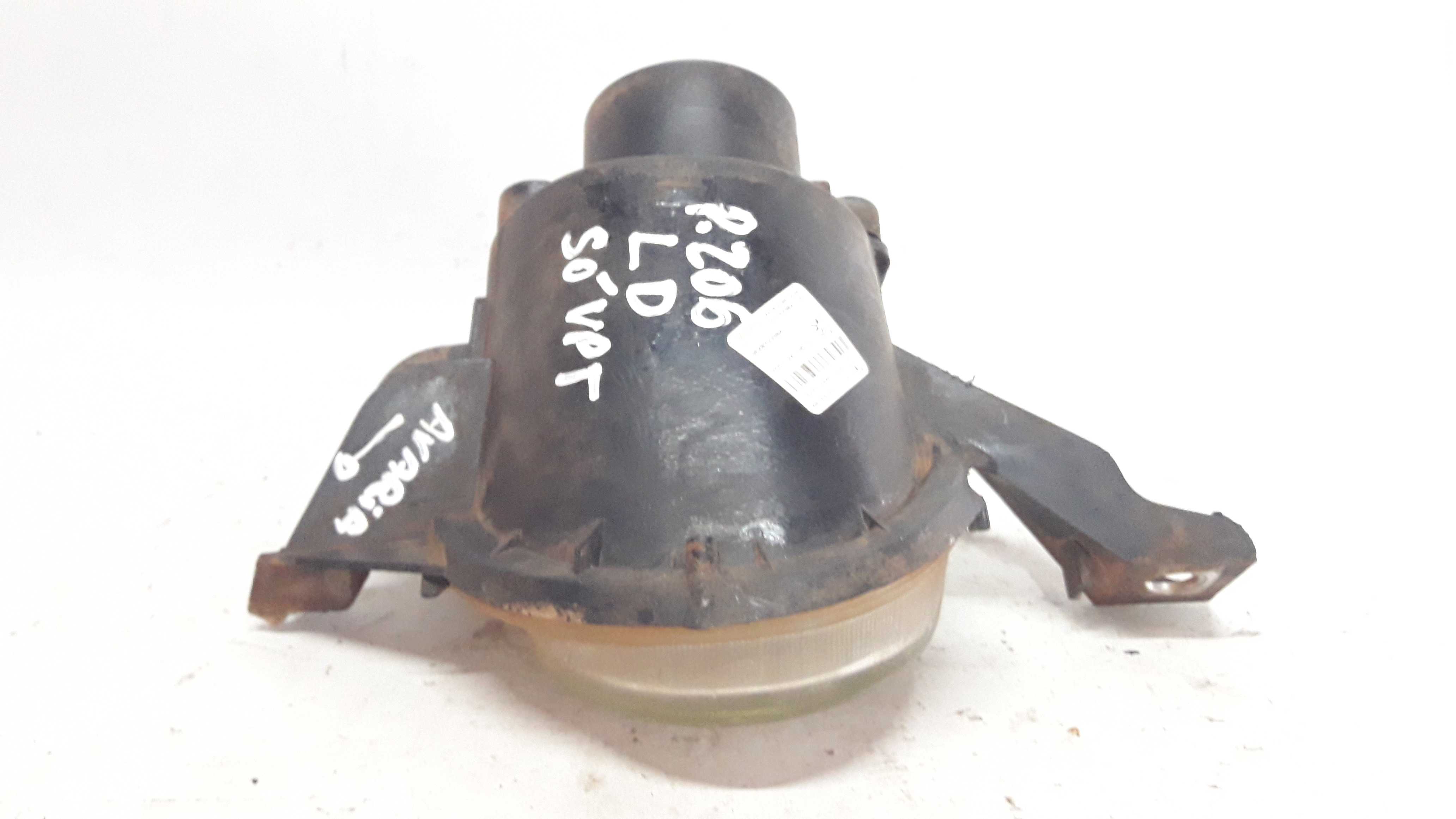 Farol milha direito Peugeot 206 com avaria VAAPT 5