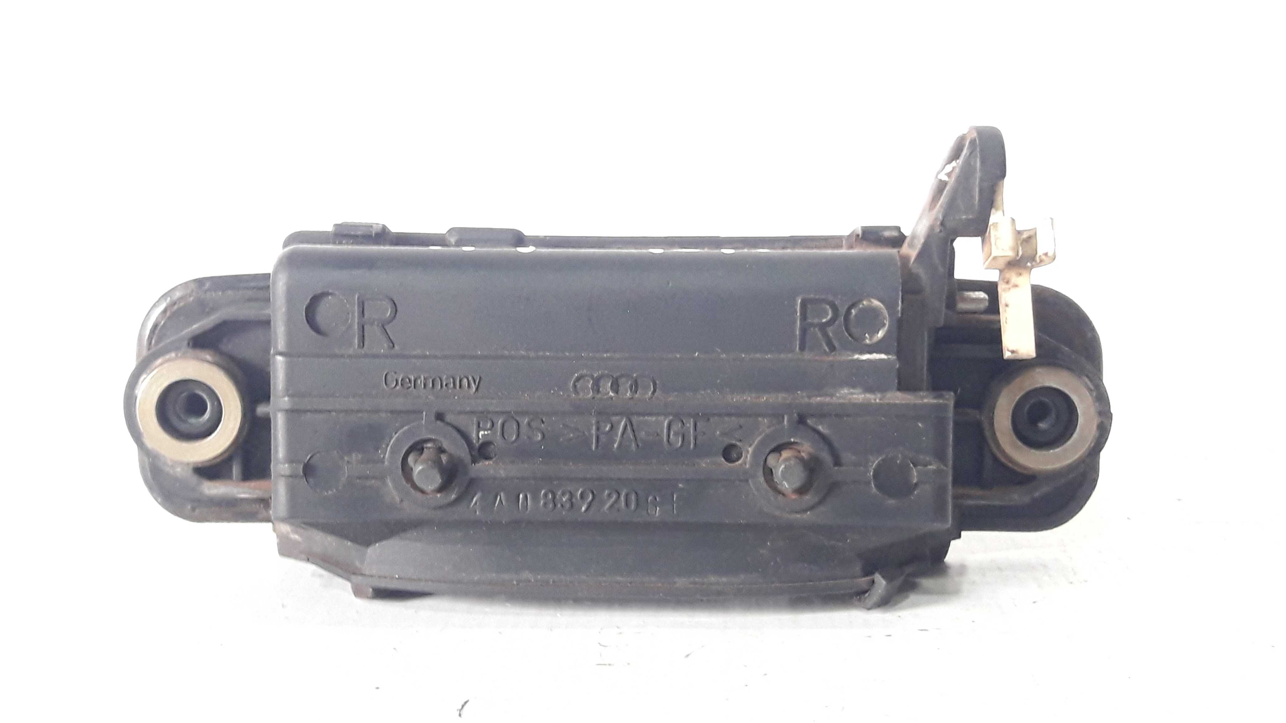 Maçaneta Int Tras Direita Audi A4 96/09 4a0839206f 20063 Cromada/preta Traseira 4