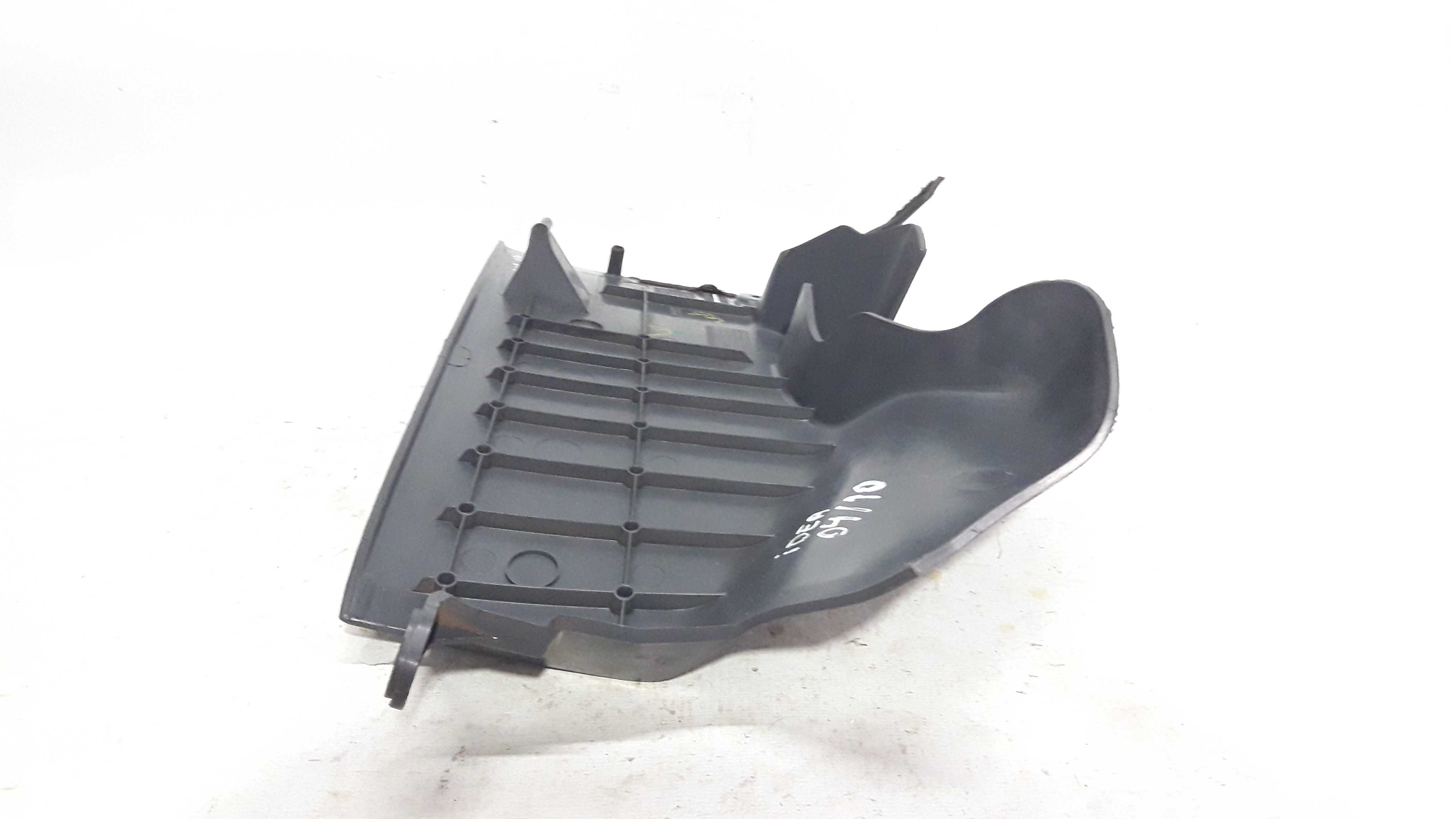 Moldura Coluna Traseira Direita Idea 04 A 10 735369056 2