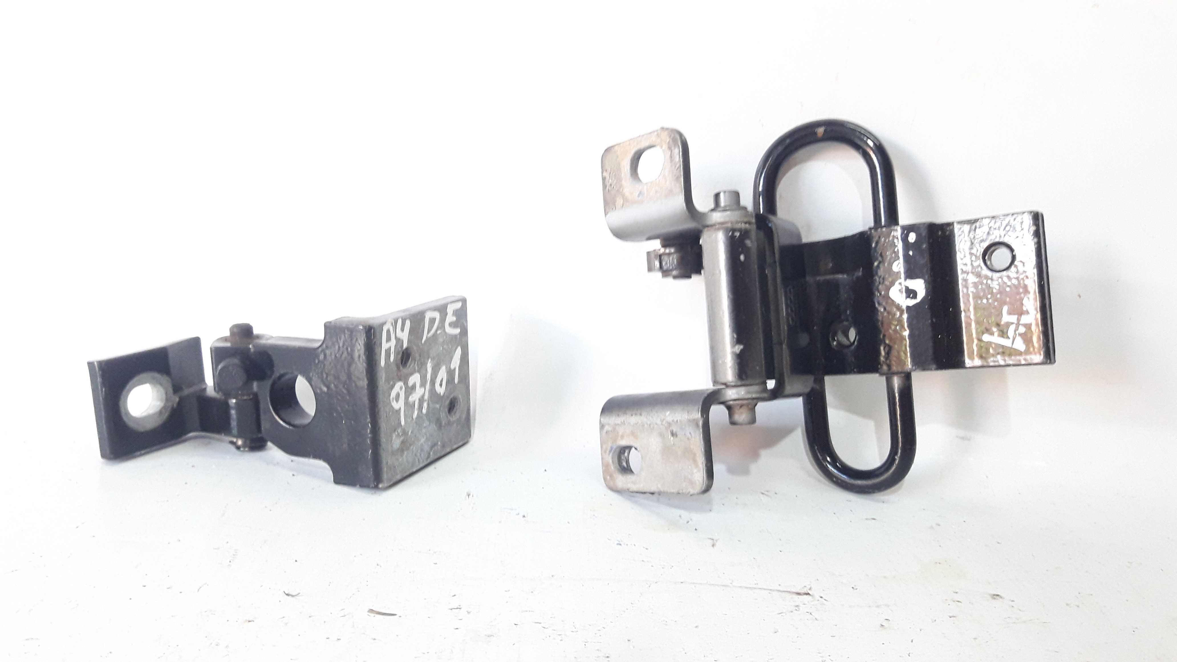 Dobradiça Porta Dianteira Esquerda  Audi A4 97/1 4a0833412a 1