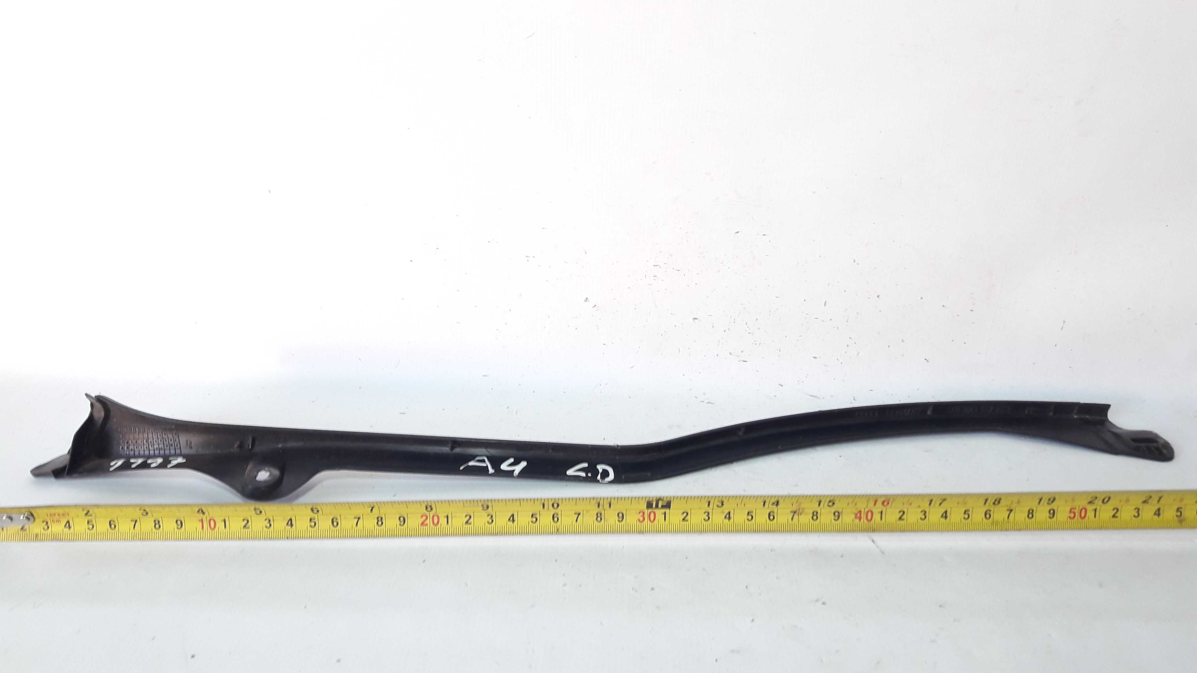 Moldura Direita Coluna Central Audi A4 97 8d0867768 24530 Preto 5