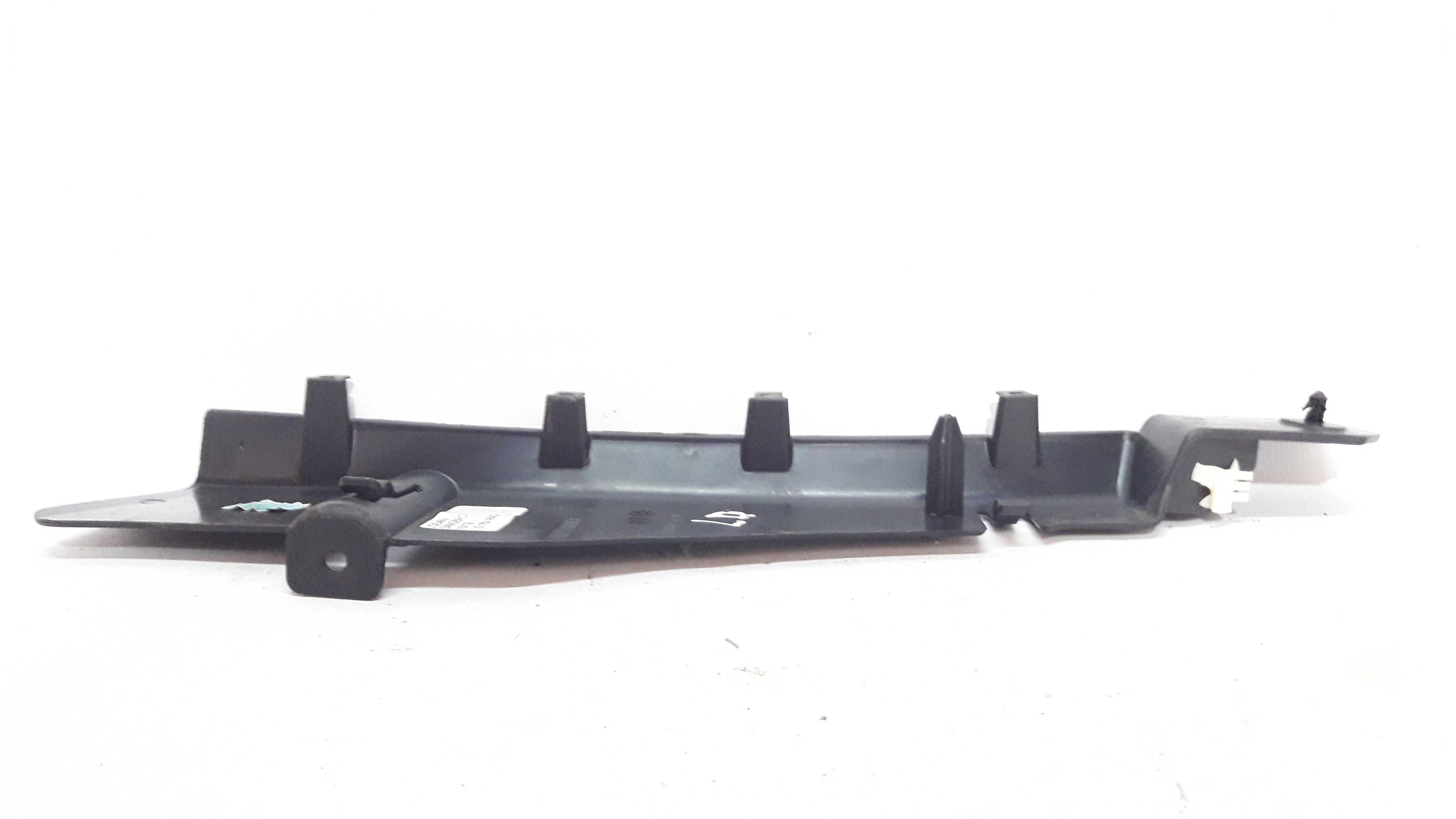 Moldura Interna Direita Porta Malas Logan Sandero 15 A 19 3