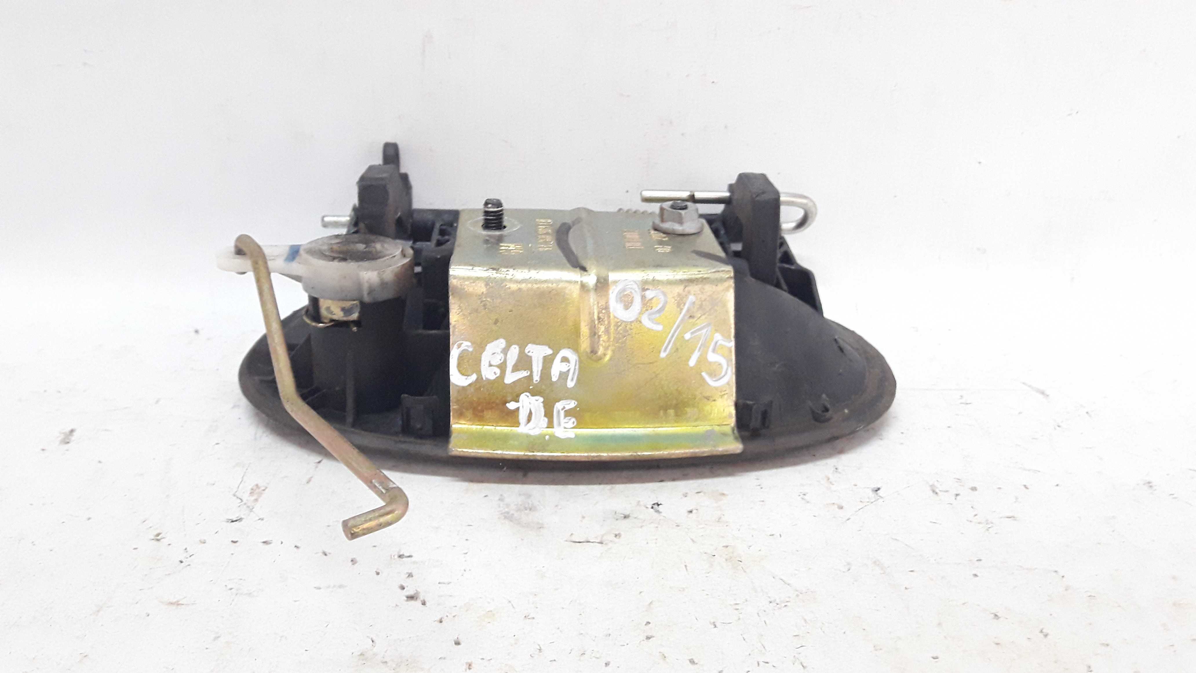 Maçaneta Externa Dianteira Esquerda Celta 02 A 15 – Preto – Dianteira 2