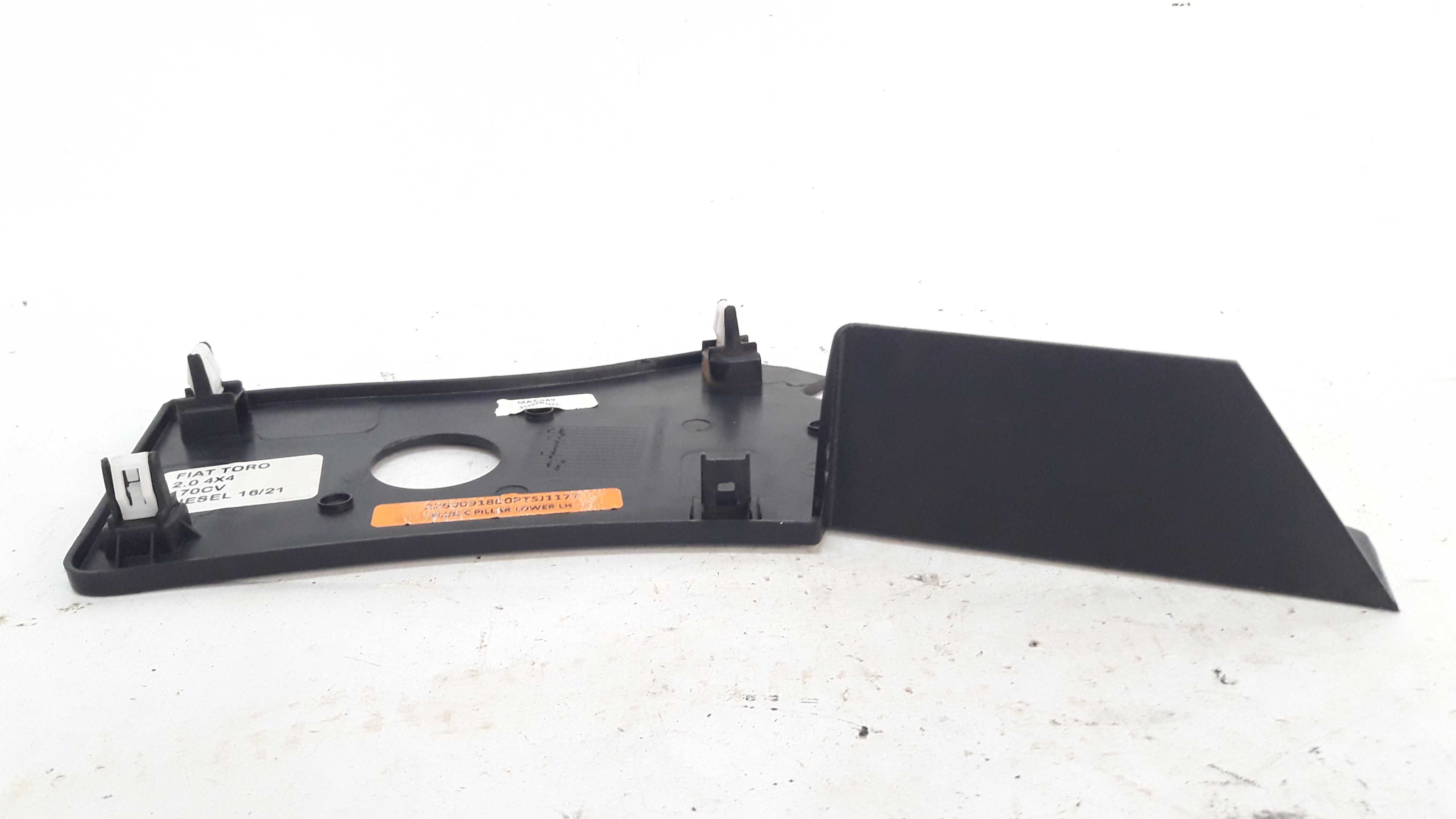 Moldura Interna Traseira Esquerda Toro 16 A 21 1002293840 5