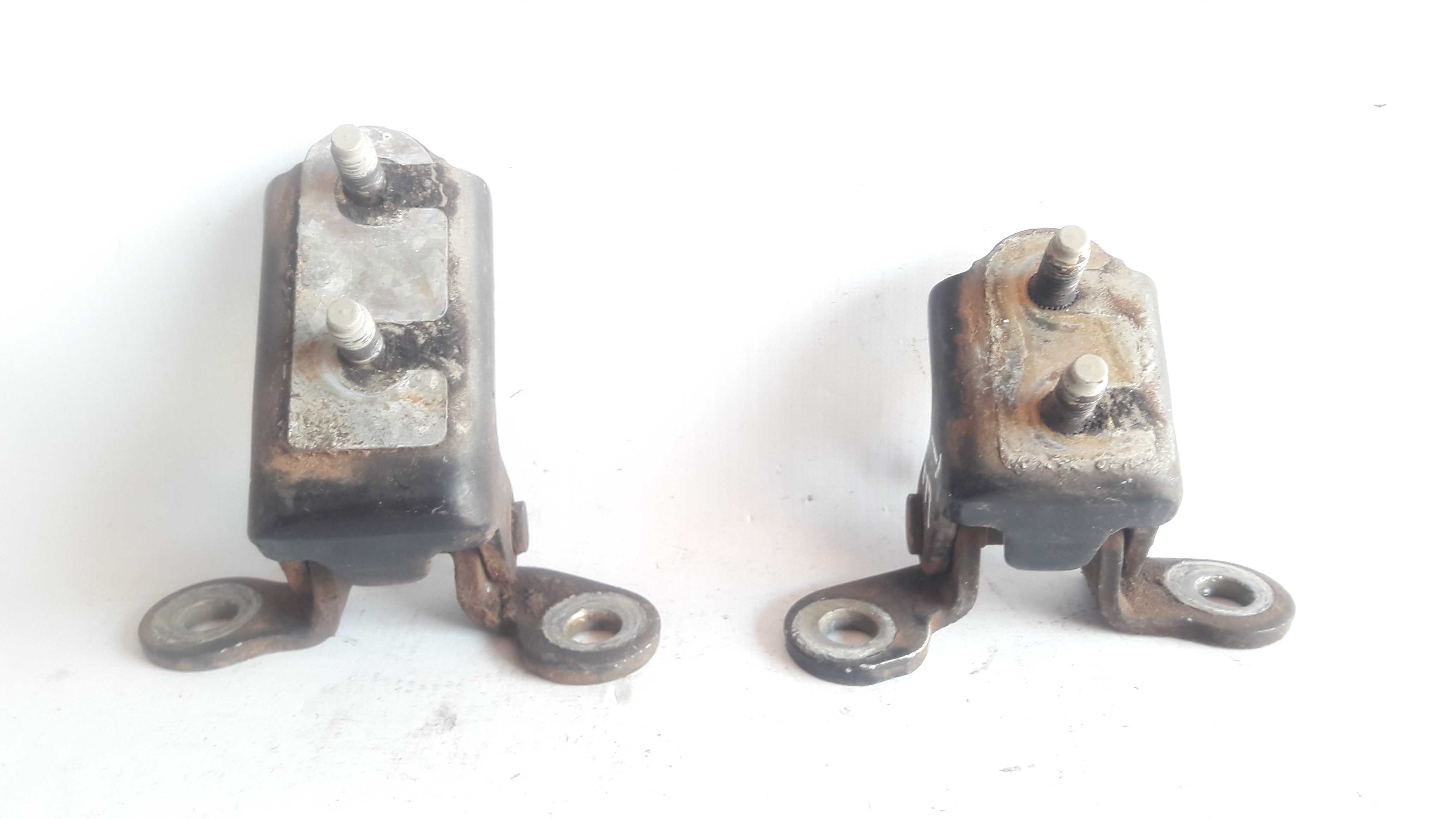 Dobradiça Porta Traseira Esquerda Chery Tiggo 2009 1