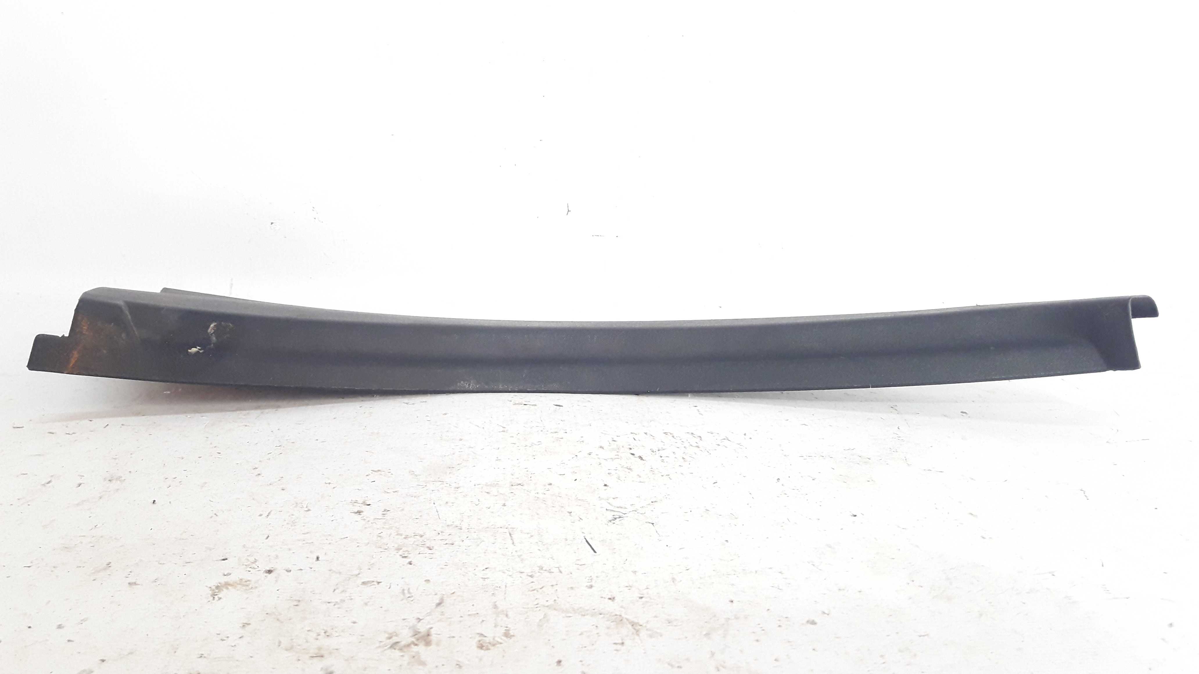 Moldura Interna Porta Traseira Esquera Focus 9 A 13  Preto Traseira 3