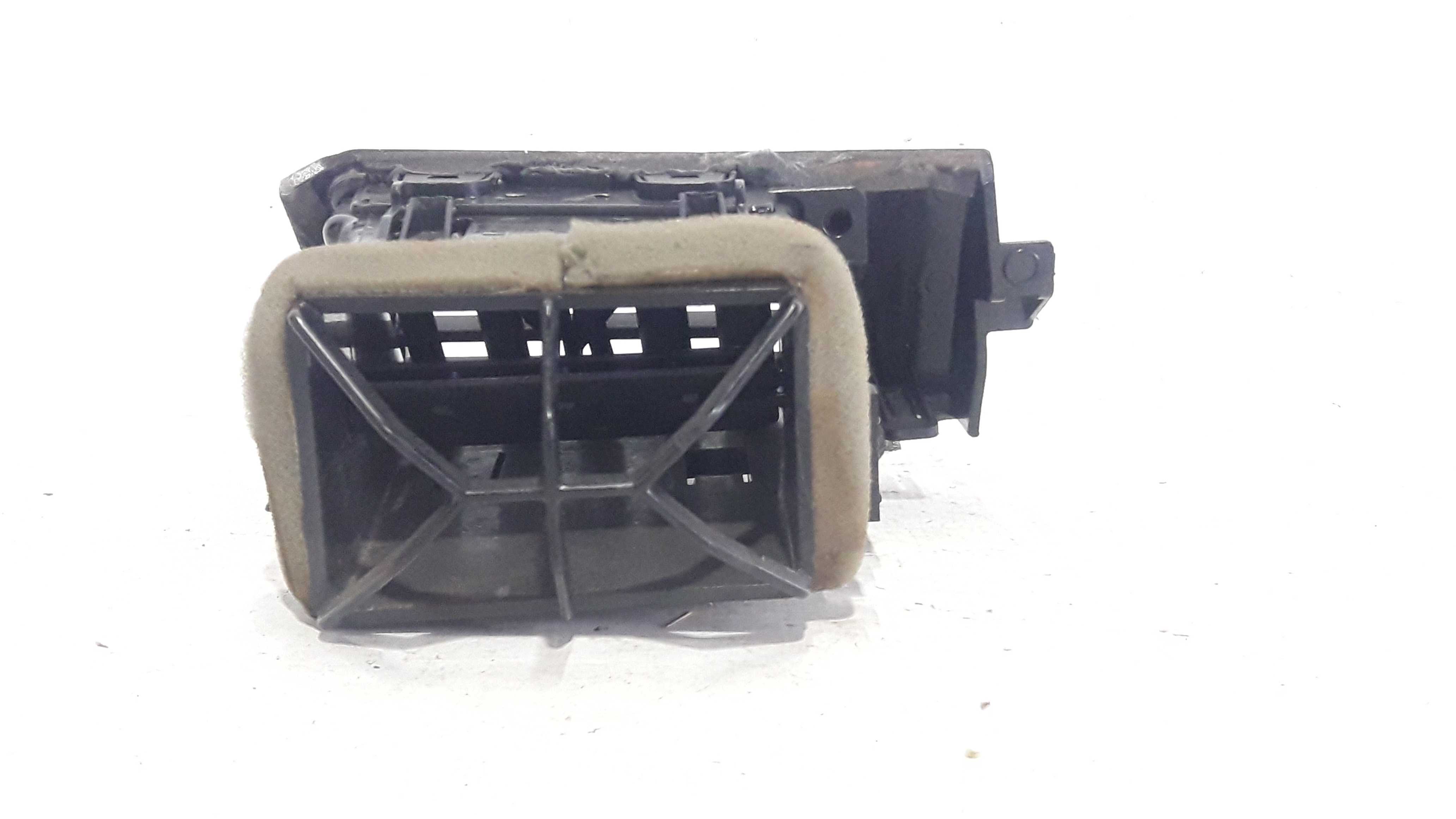 Difusor Ar Esquerdo Tiida 7/14 E6785111q100 25966 4