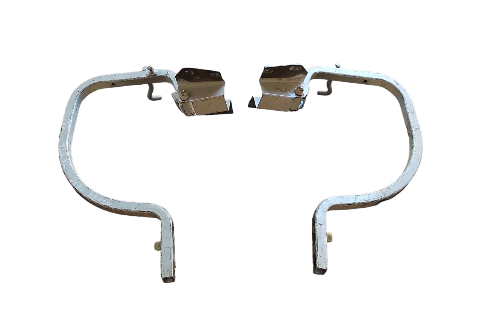 Dobradiça Tampa Traseira Malas Jetta 11/15 23570 4