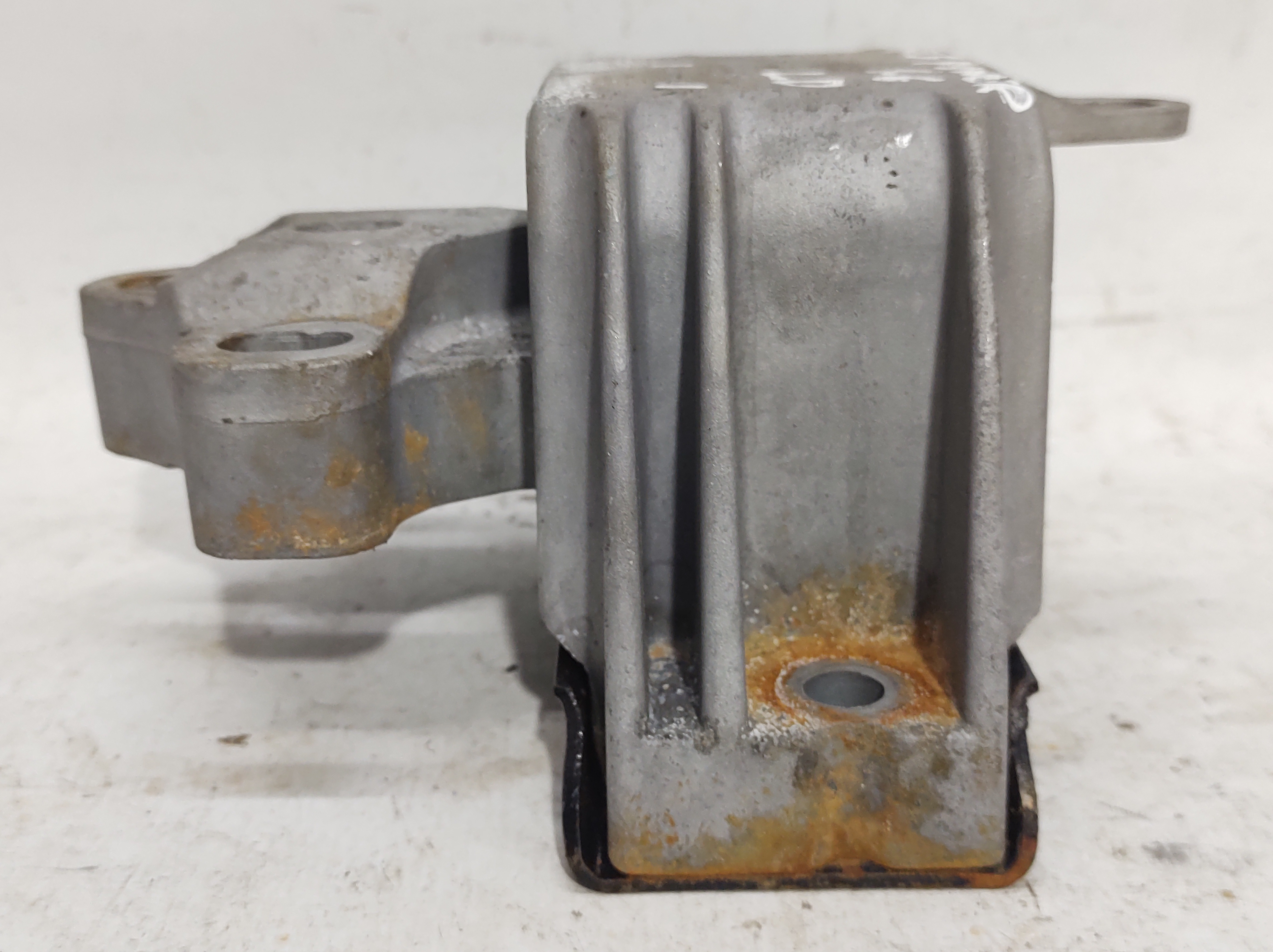 Coxim Esquerdo Motor Golf 1.6 Power 99 A 5 180199555b 3