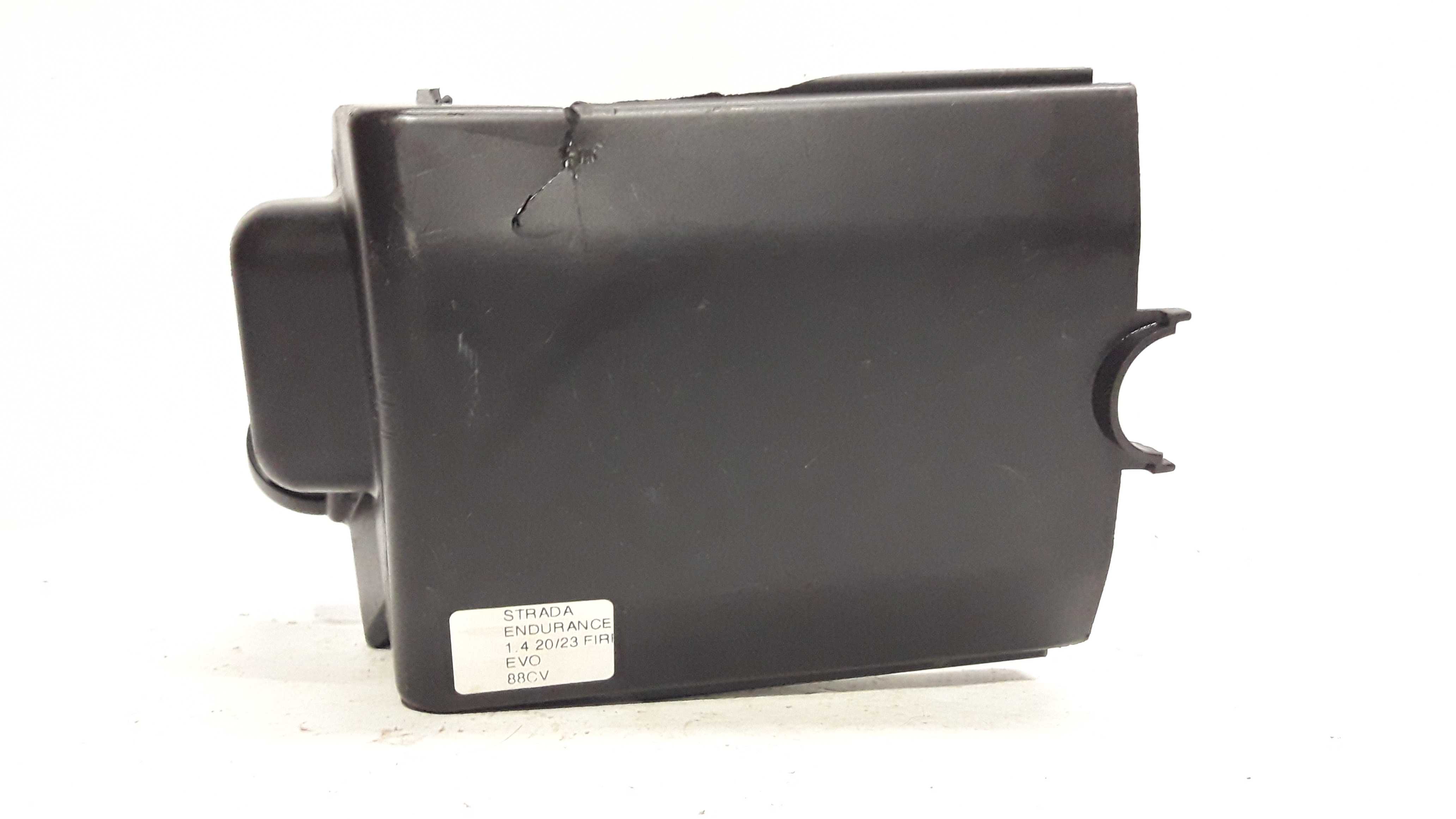 Tampa Caixa Fusíveis Strada 1.4 20/23 C Detalhe 52052702 1