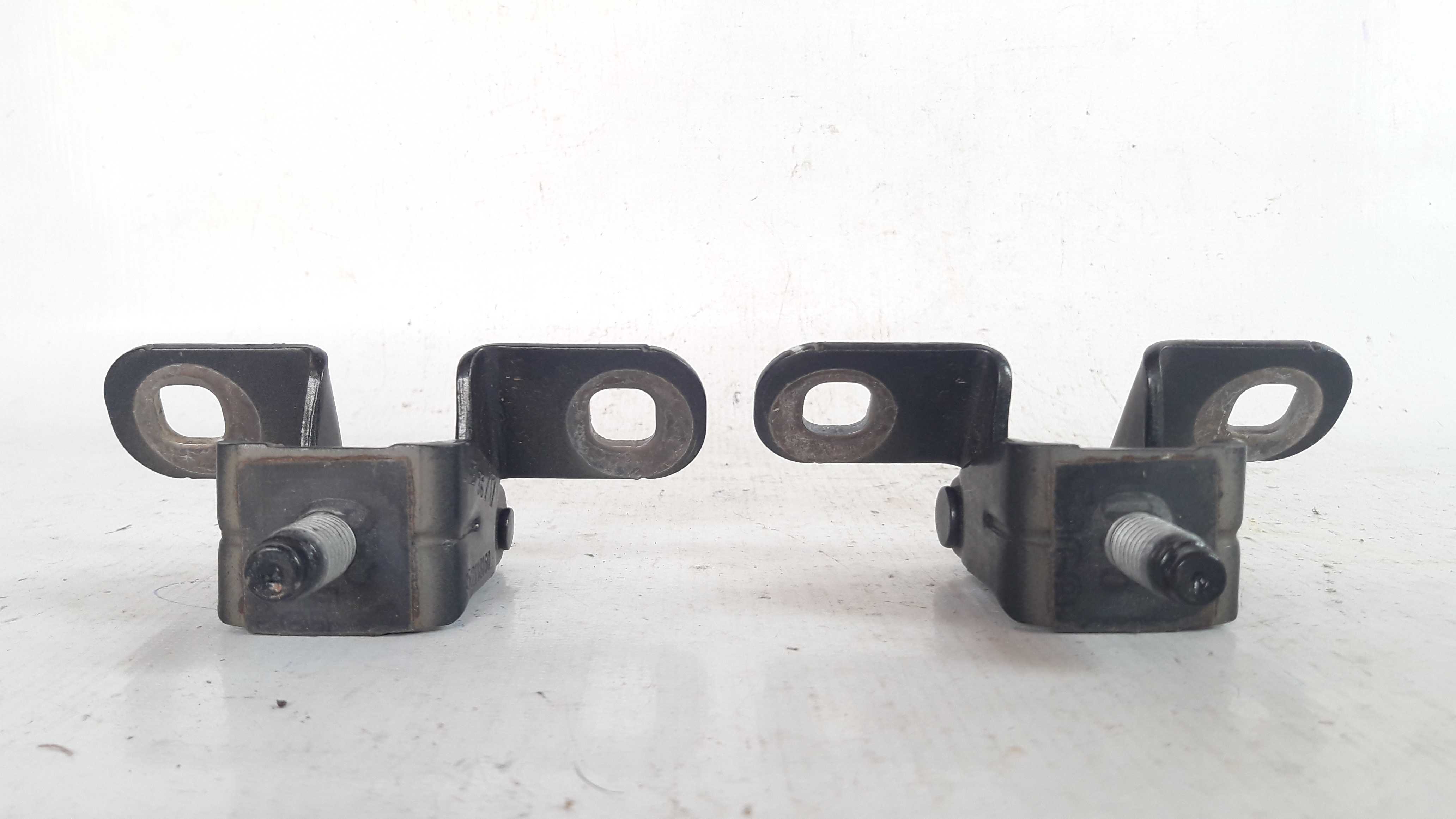 Par Dobradiças Tampa Traseira Gm Ônix 2012/2016 Original 3