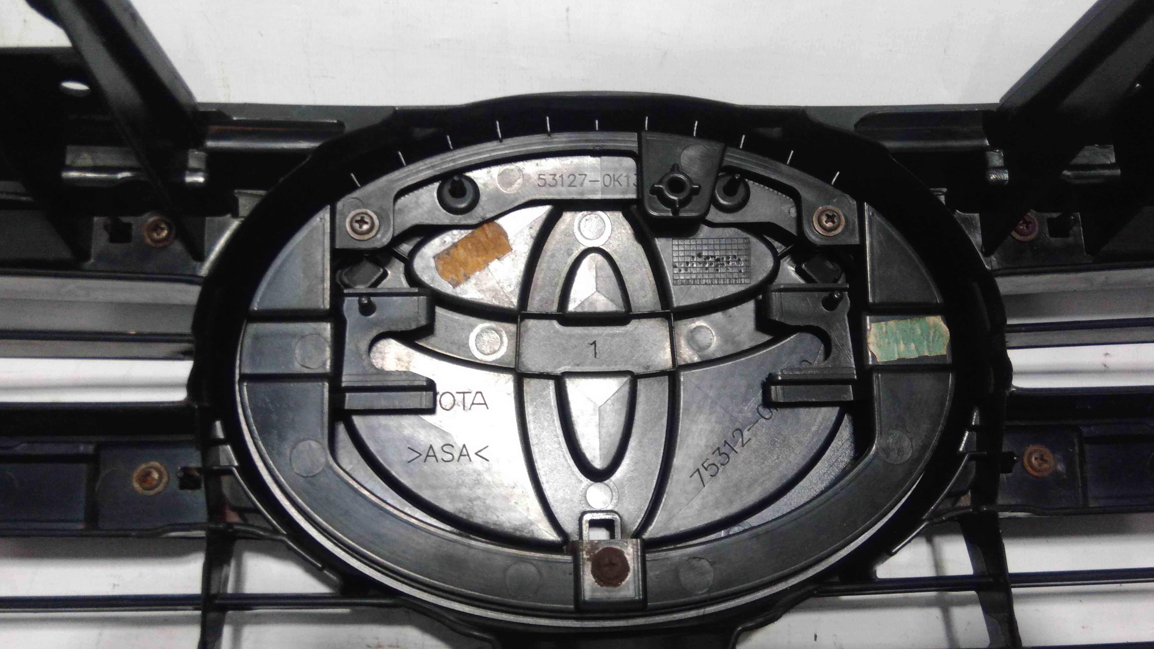 Grade Dianteira Preta Toyota Hilux Original 2016 A 2020 Preto Plástico 5